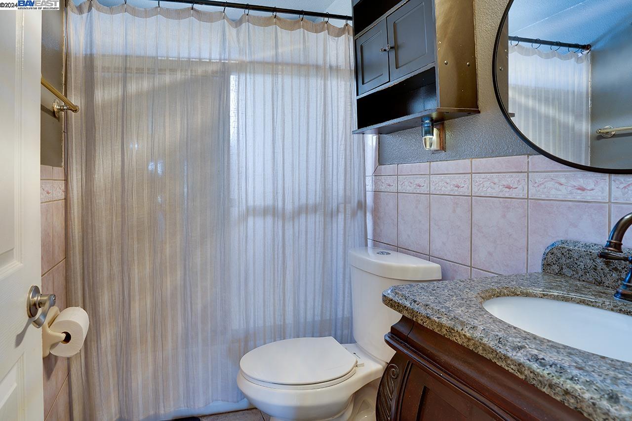 Detail Gallery Image 20 of 47 For 27412 Portsmouth Ave, Hayward,  CA 94545 - 4 Beds | 2 Baths