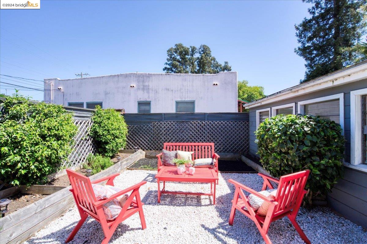 Detail Gallery Image 31 of 46 For 2820 High St, Oakland,  CA 94619 - 2 Beds | 1 Baths