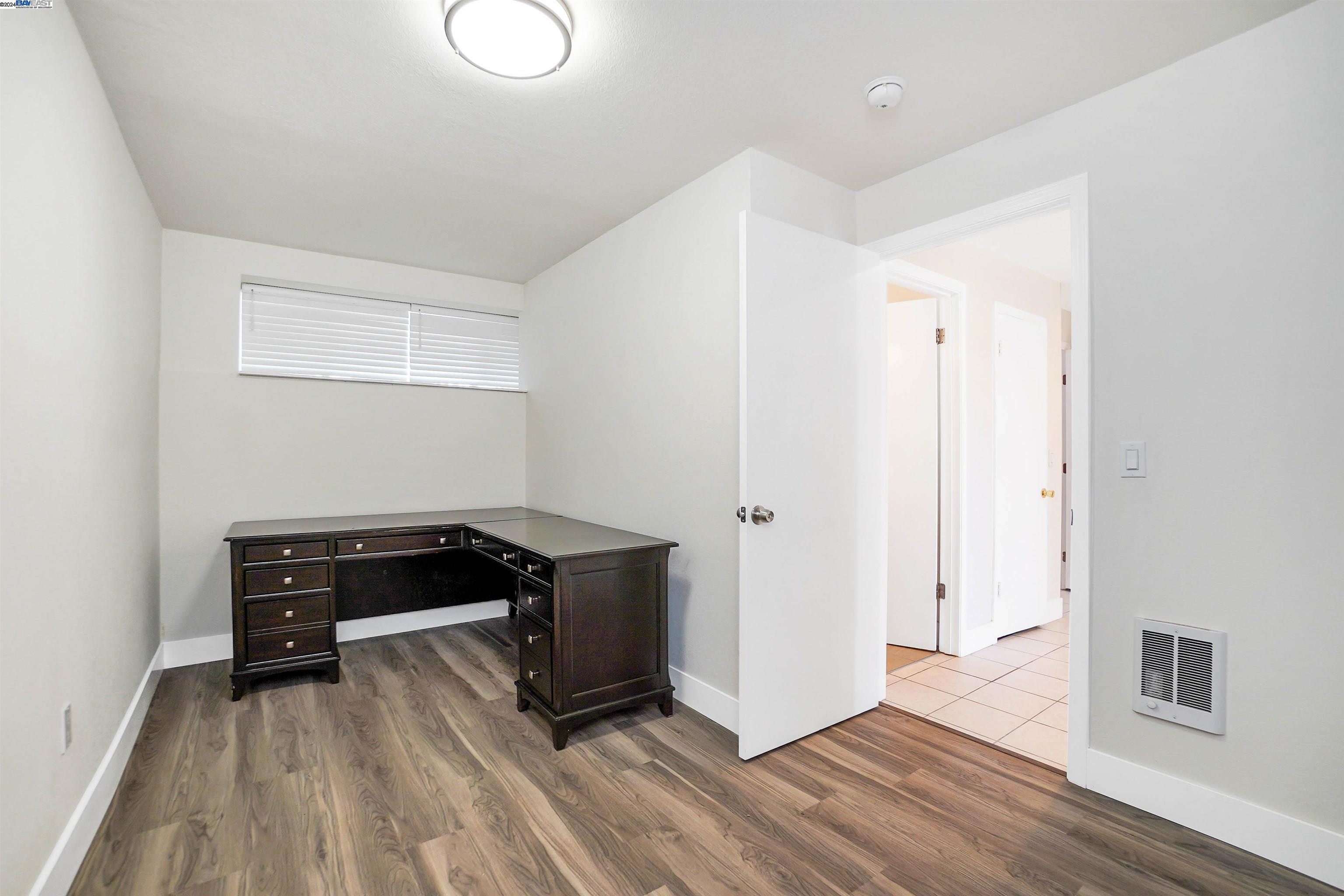 Detail Gallery Image 22 of 52 For 5079 Ray Ave, Castro Valley,  CA 94546 - 5 Beds | 2 Baths