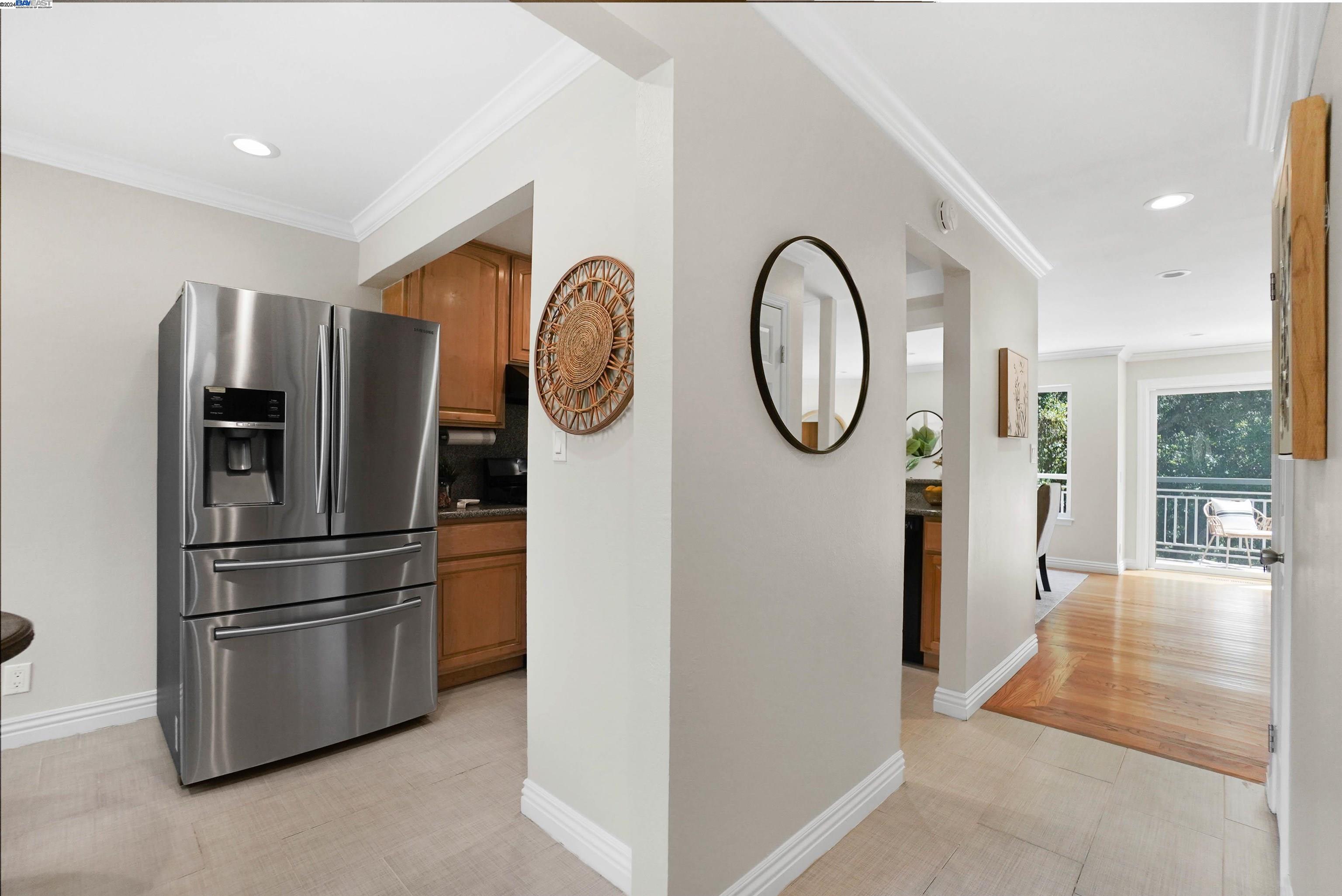Detail Gallery Image 4 of 27 For 25121 Vista Greens Ct, Hayward,  CA 94541 - 3 Beds | 2/1 Baths