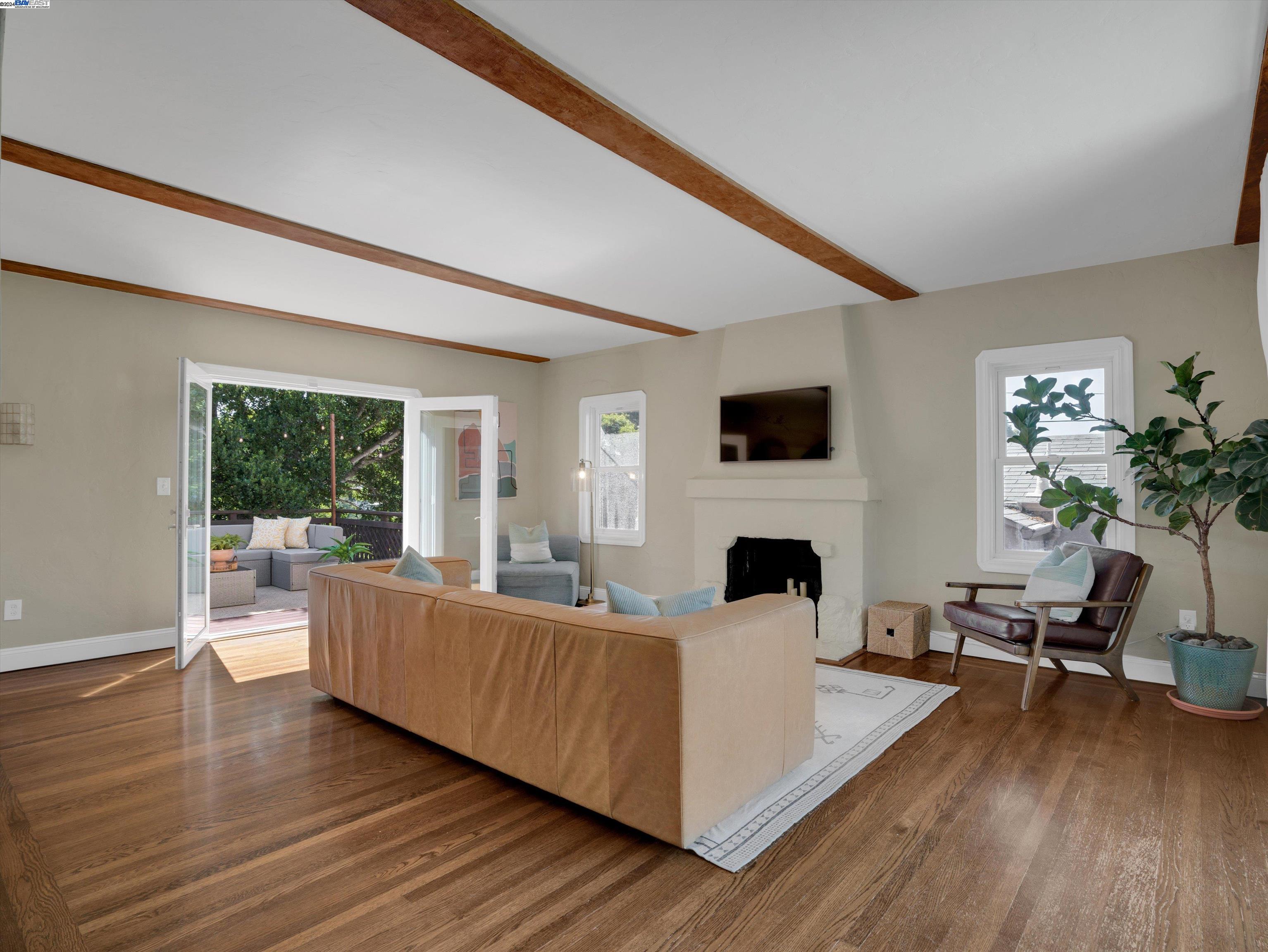 Detail Gallery Image 12 of 42 For 9332 Granada Ave, Oakland,  CA 94605 - 4 Beds | 2 Baths