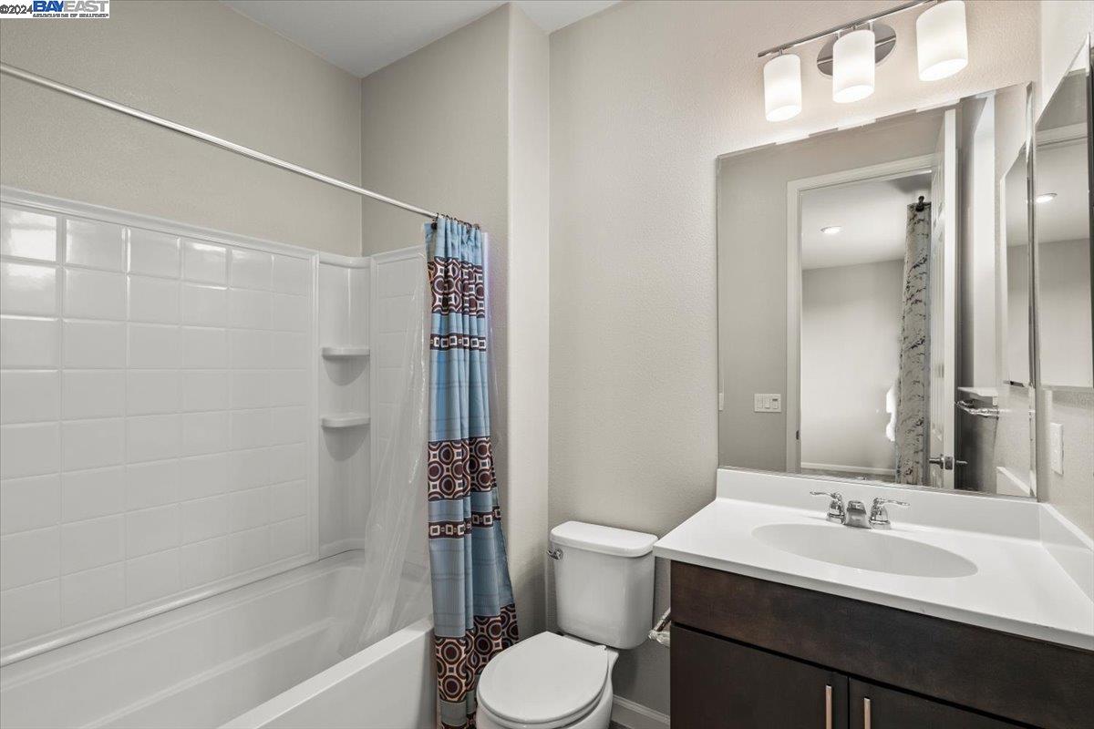 Detail Gallery Image 20 of 28 For 1132 California Cir, Milpitas,  CA 95035 - 3 Beds | 3/1 Baths