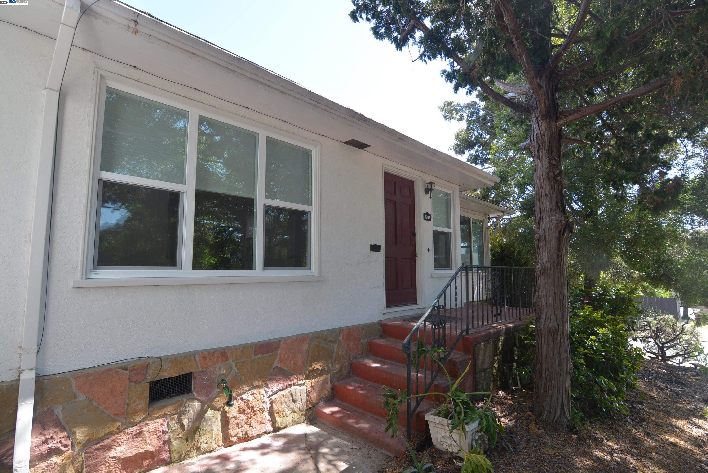3702 Maple Ave, Oakland, CA 94602 Listing Photo  1