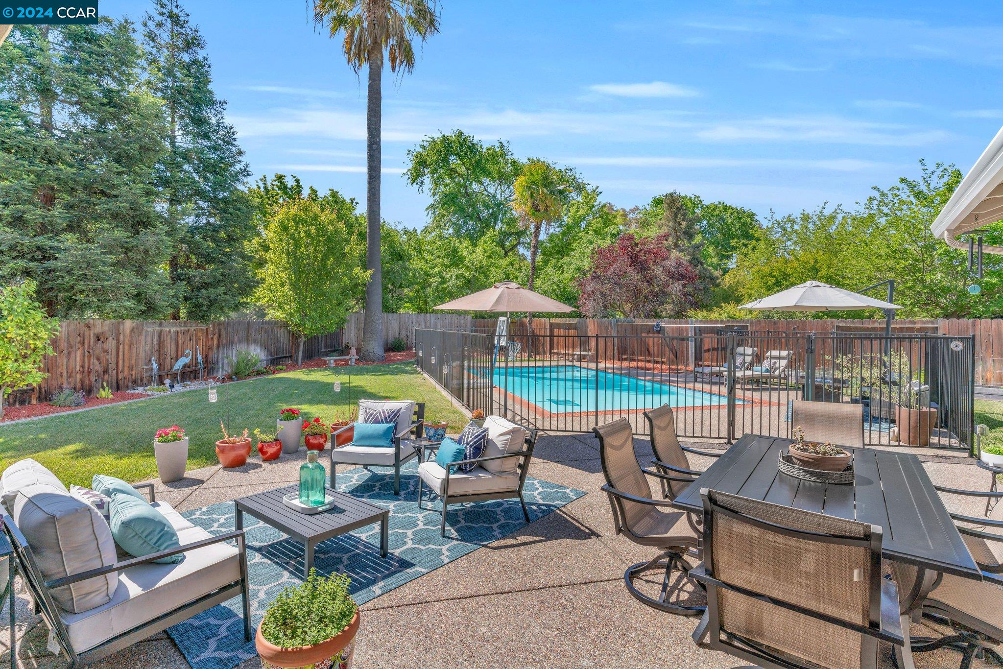 Detail Gallery Image 1 of 1 For 917 Graney Ct, Concord,  CA 94518 - 5 Beds | 3 Baths