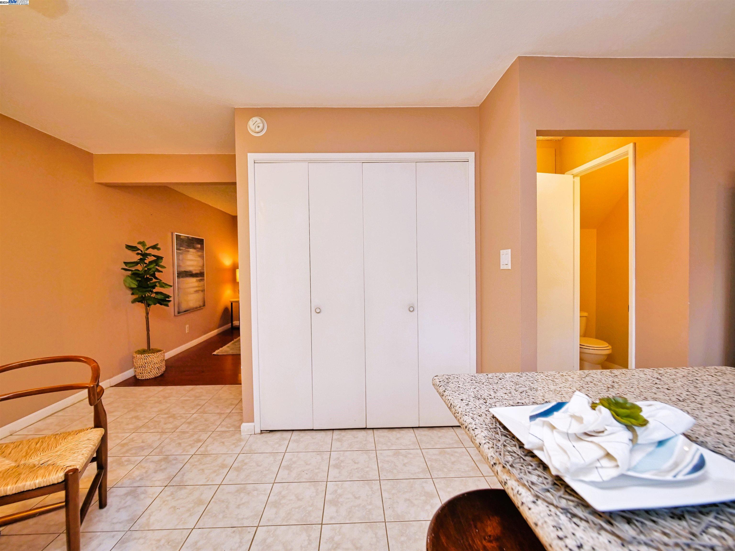 Detail Gallery Image 17 of 34 For 27561 Stromberg Ct, Hayward,  CA 94545 - 2 Beds | 1/1 Baths