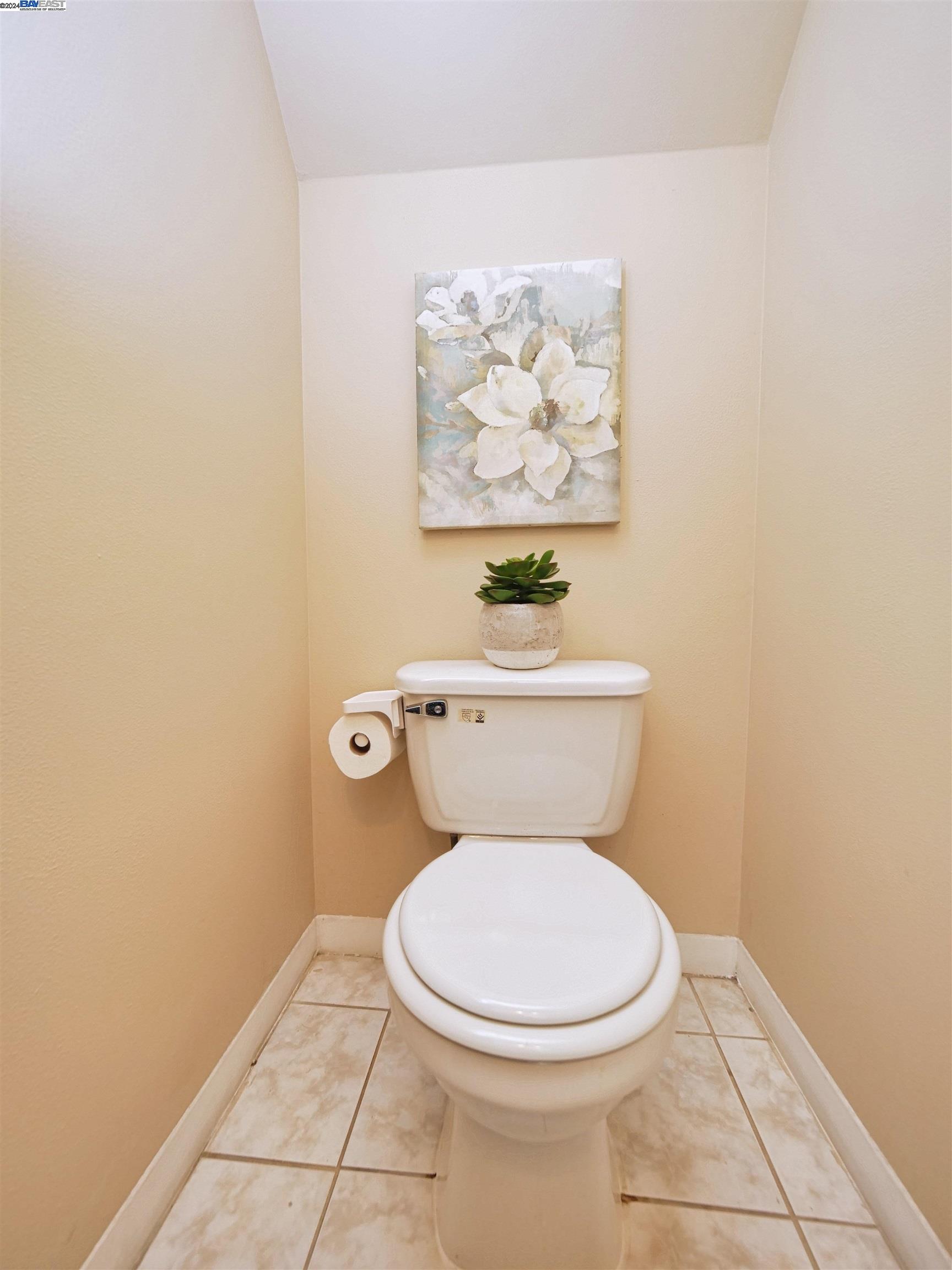 Detail Gallery Image 26 of 34 For 27561 Stromberg Ct, Hayward,  CA 94545 - 2 Beds | 1/1 Baths