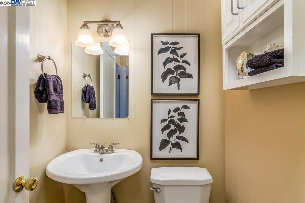 Detail Gallery Image 15 of 37 For 324 Marlow Dr, Oakland,  CA 94605 - 3 Beds | 2/1 Baths