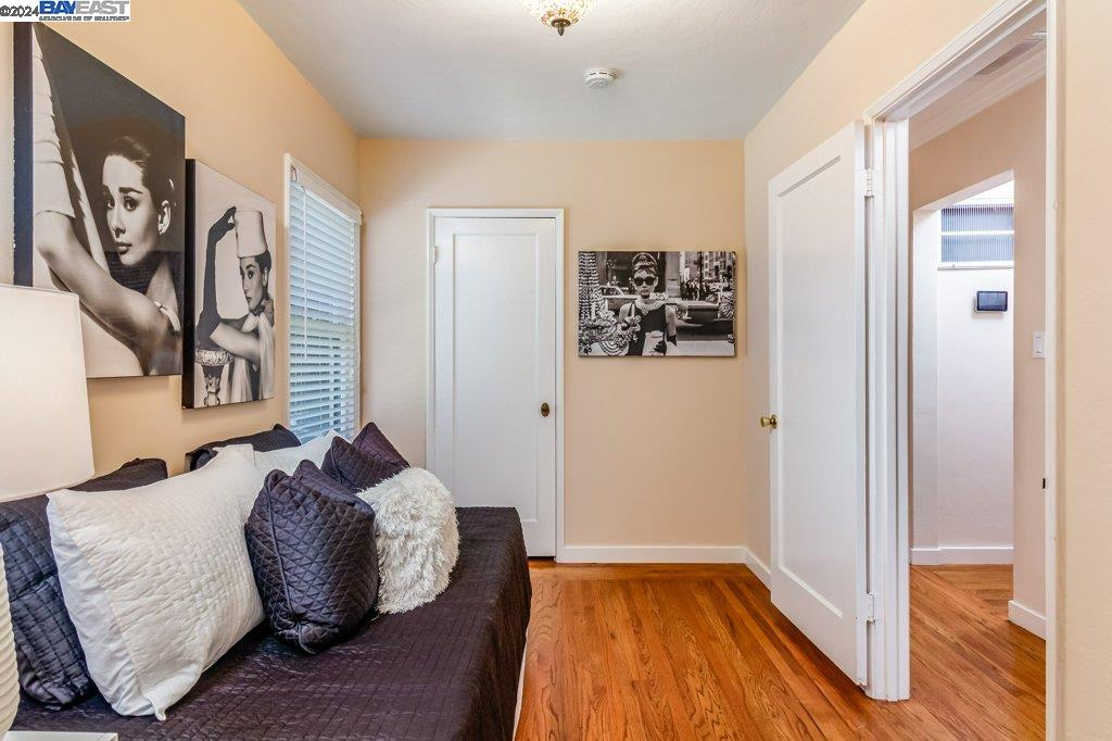 Detail Gallery Image 19 of 37 For 324 Marlow Dr, Oakland,  CA 94605 - 3 Beds | 2/1 Baths