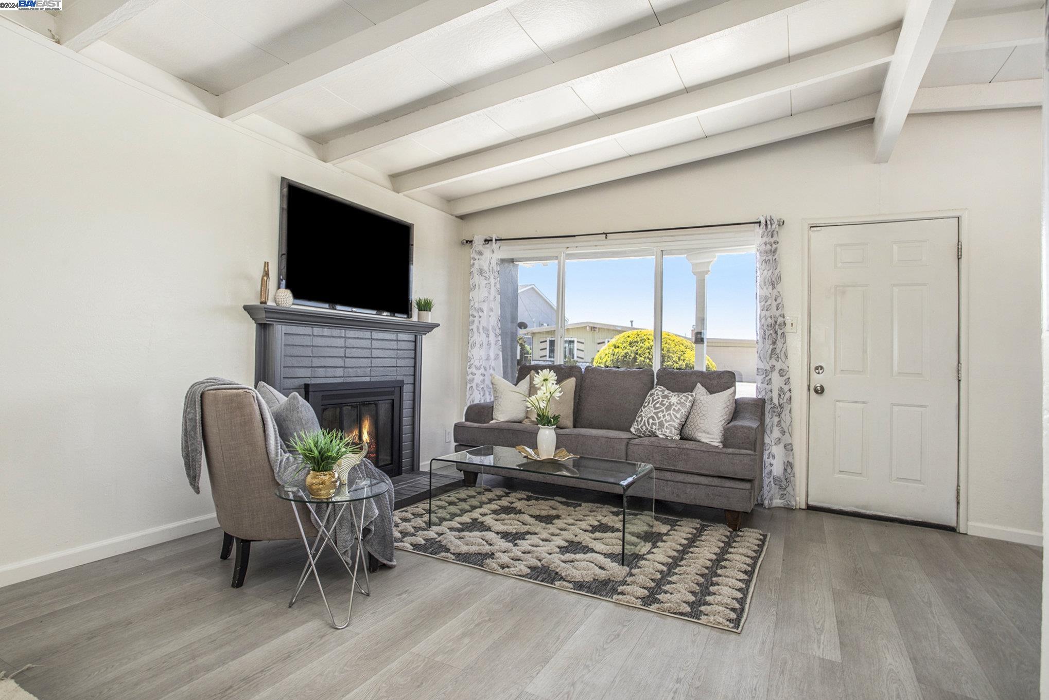 Detail Gallery Image 6 of 36 For 1919 Miner Ave, San Pablo,  CA 94806 - 3 Beds | 2 Baths