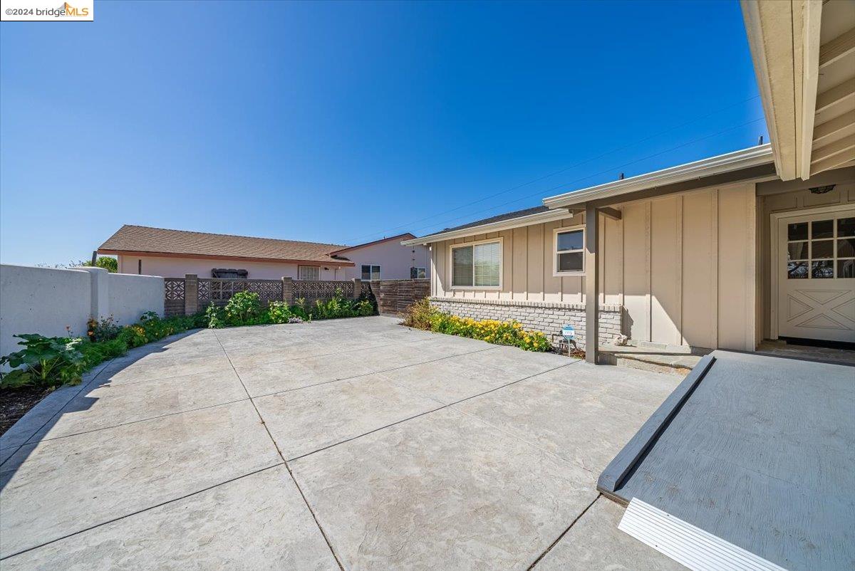 Detail Gallery Image 13 of 60 For 752 W Acacia St, Salinas,  CA 93901 - 3 Beds | 2 Baths