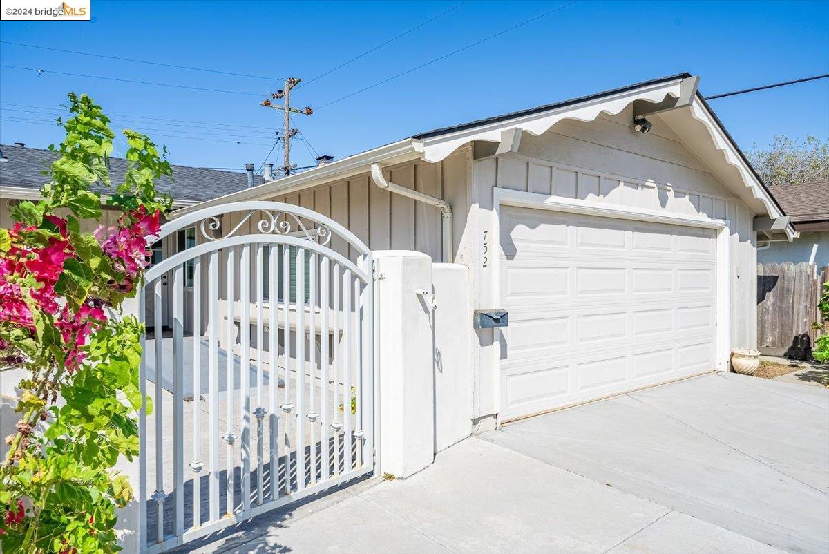 Detail Gallery Image 10 of 60 For 752 W Acacia St, Salinas,  CA 93901 - 3 Beds | 2 Baths