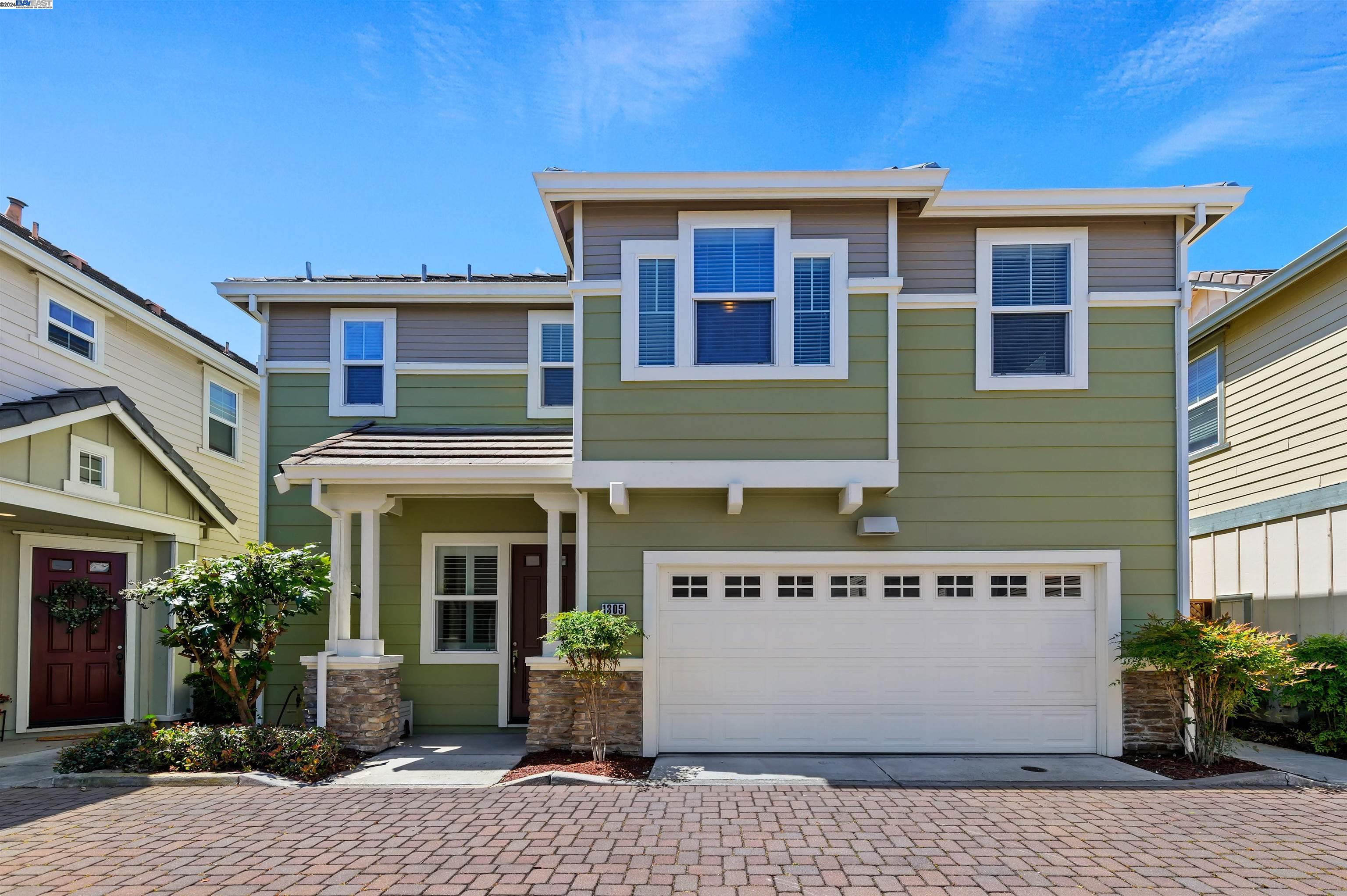 Detail Gallery Image 1 of 1 For 1305 Tapestry Ln, Concord,  CA 94520 - 4 Beds | 2/1 Baths