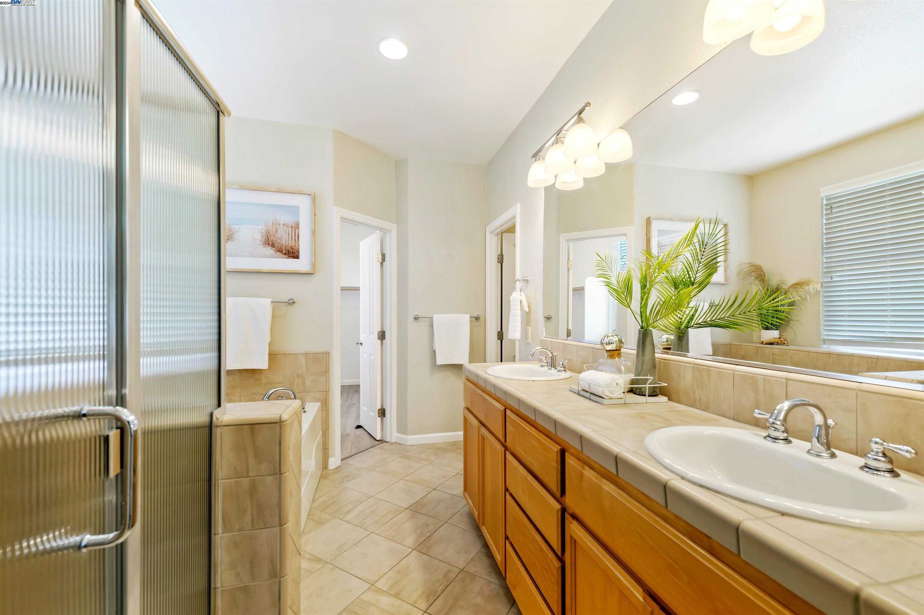 Detail Gallery Image 21 of 35 For 1305 Tapestry Ln, Concord,  CA 94520 - 4 Beds | 2/1 Baths