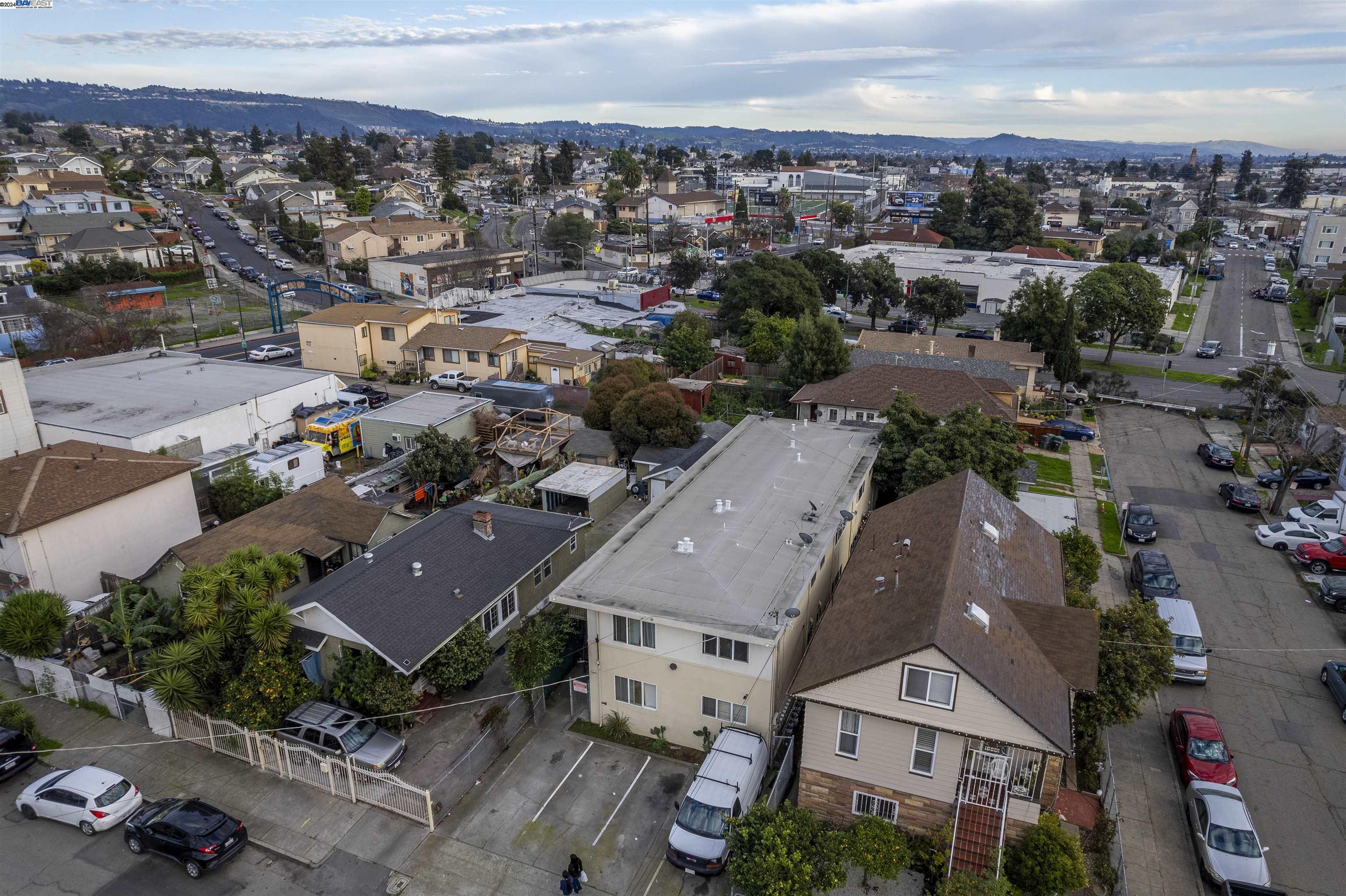 Detail Gallery Image 7 of 9 For 1806 41st Ave, Oakland,  CA 94601 - – Beds | – Baths