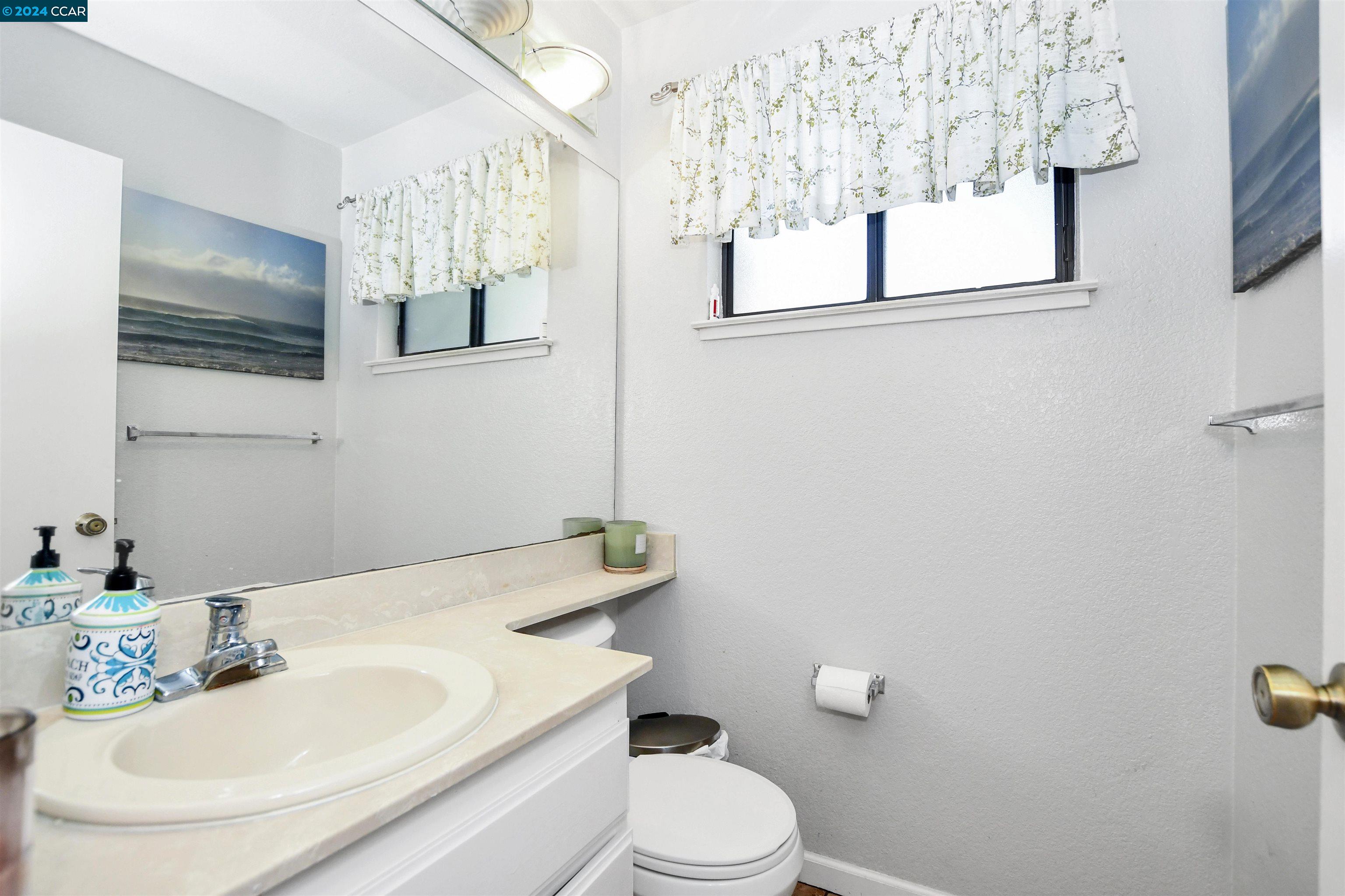 Detail Gallery Image 11 of 36 For 2616 Asilomar Dr, Antioch,  CA 94531 - 4 Beds | 2/1 Baths