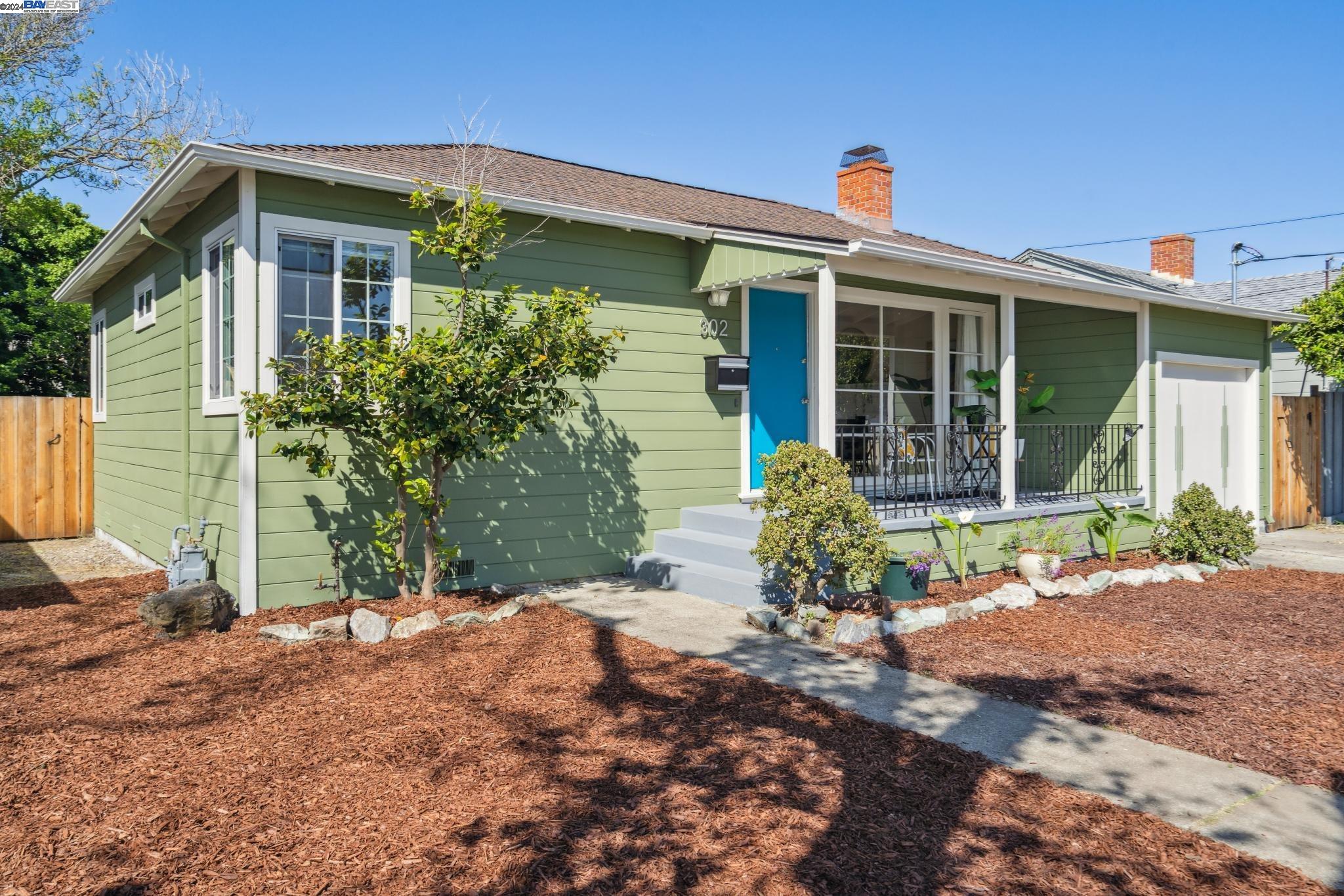 Detail Gallery Image 1 of 1 For 302 Maitland Dr, Alameda,  CA 94502 - 3 Beds | 2 Baths