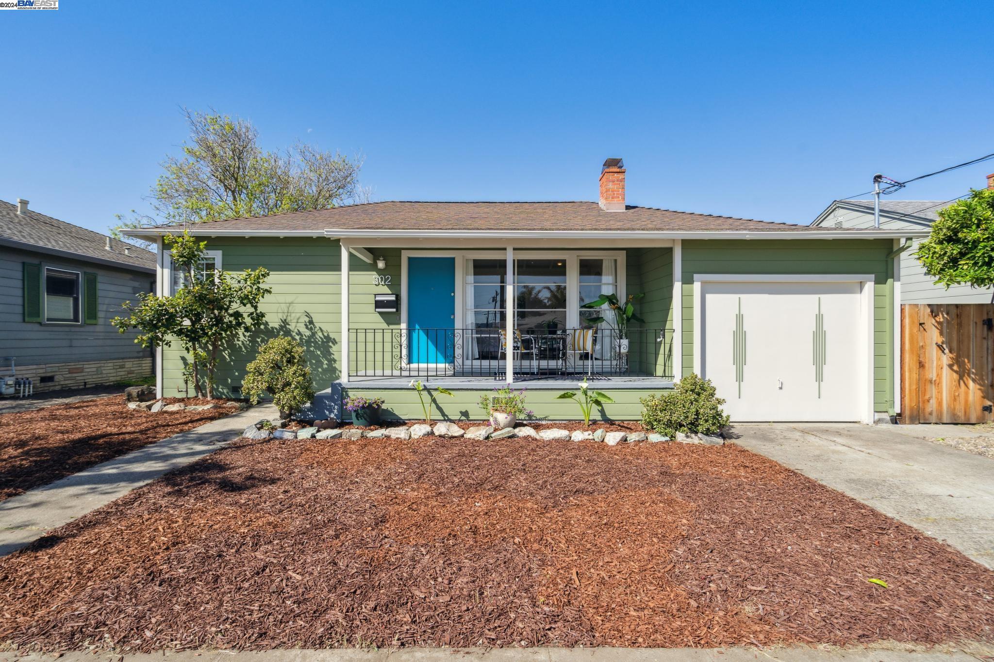 Detail Gallery Image 2 of 42 For 302 Maitland Dr, Alameda,  CA 94502 - 3 Beds | 2 Baths