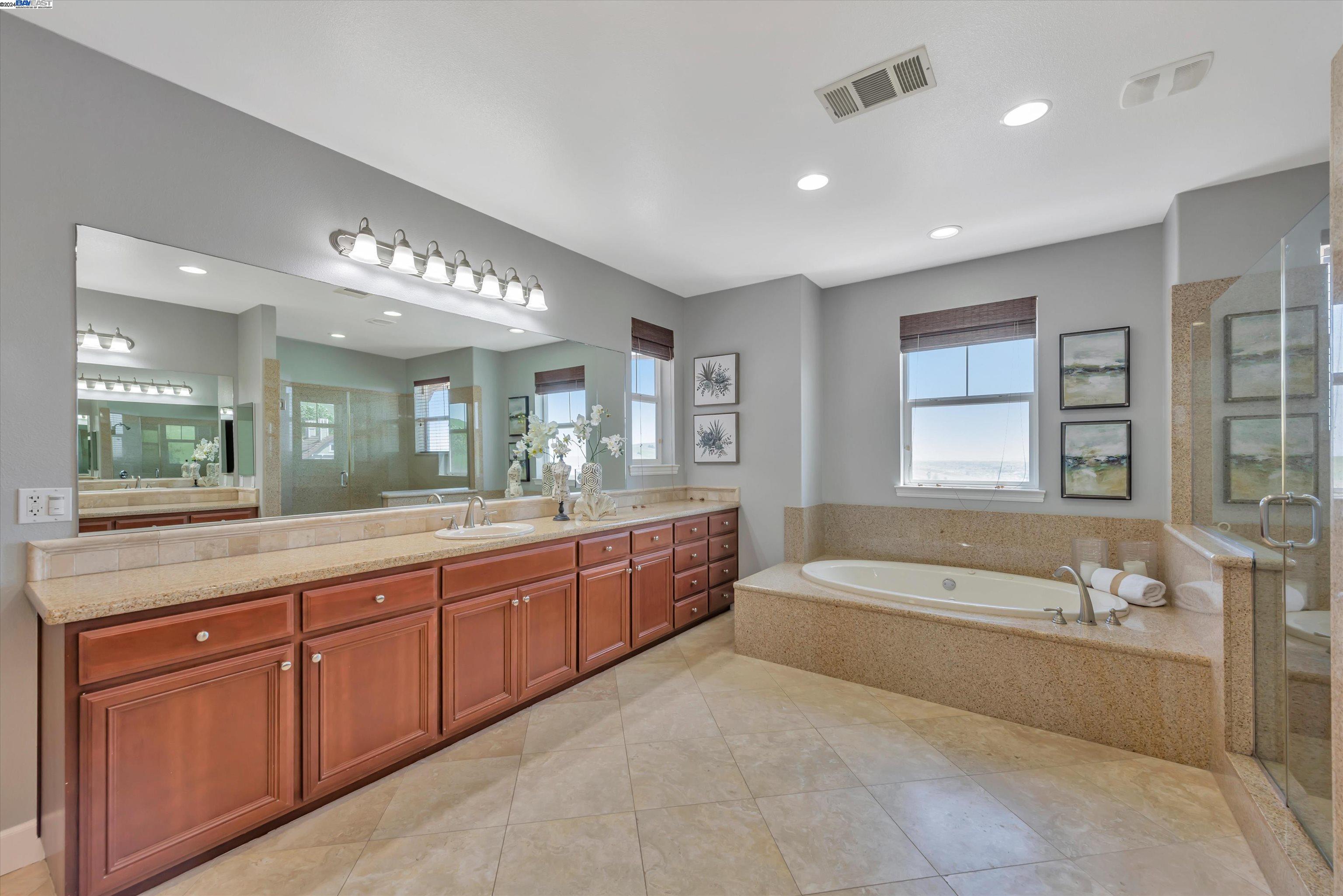 Detail Gallery Image 20 of 37 For 29941 Bello View Pl, Hayward,  CA 94544 - 4 Beds | 3/1 Baths