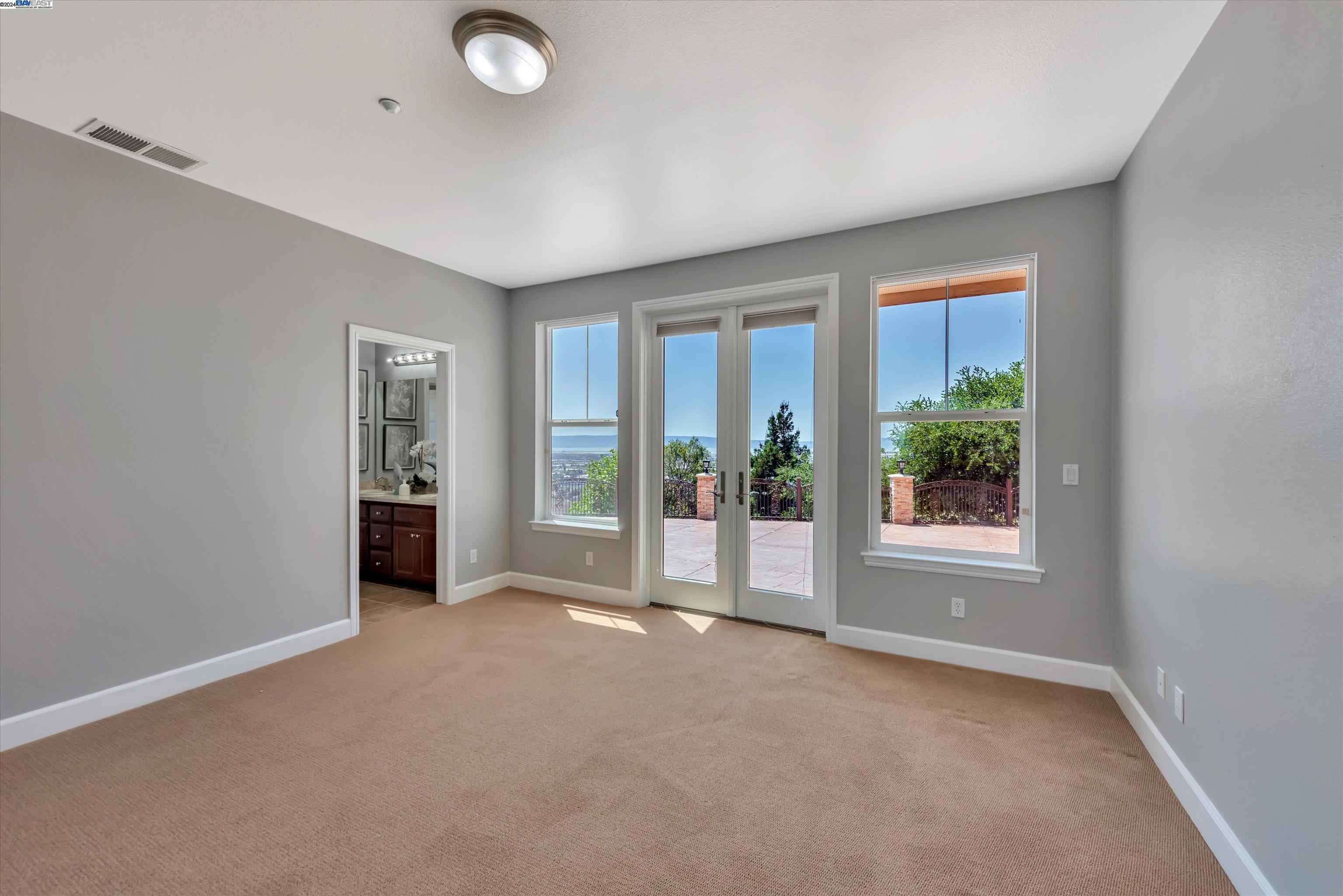 Detail Gallery Image 25 of 37 For 29941 Bello View Pl, Hayward,  CA 94544 - 4 Beds | 3/1 Baths