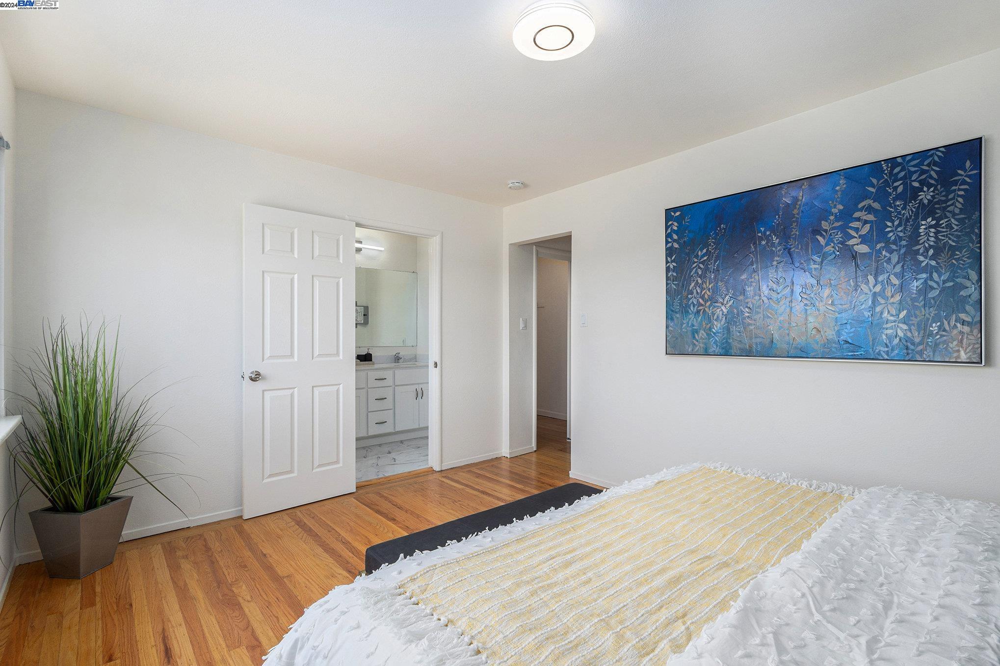 Detail Gallery Image 16 of 32 For 19525 Yuma St, Castro Valley,  CA 94546 - 3 Beds | 2/1 Baths
