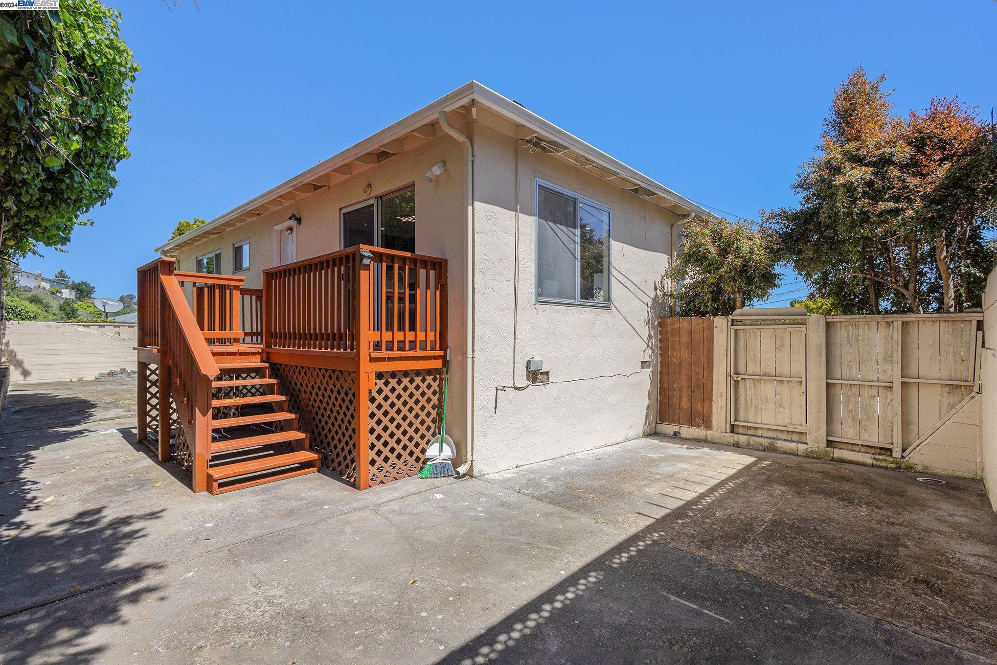 Detail Gallery Image 31 of 32 For 19525 Yuma St, Castro Valley,  CA 94546 - 3 Beds | 2/1 Baths