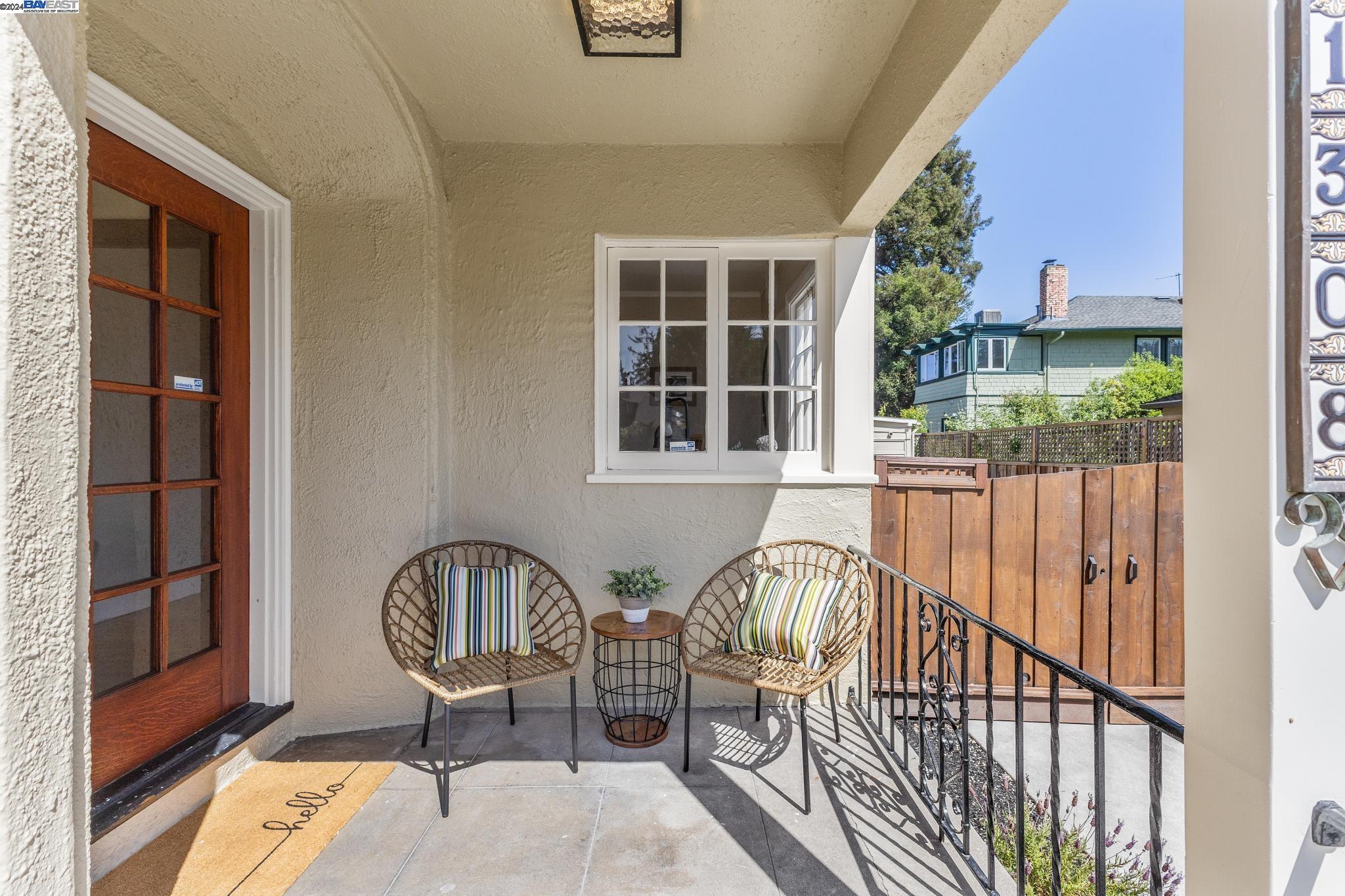 Detail Gallery Image 5 of 59 For 1308 Saint Charles St, Alameda,  CA 94501 - 3 Beds | 2 Baths