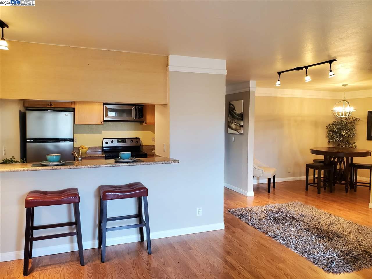 Detail Gallery Image 8 of 33 For 1085 Murrieta Blvd #121,  Livermore,  CA 94550 - 1 Beds | 1 Baths