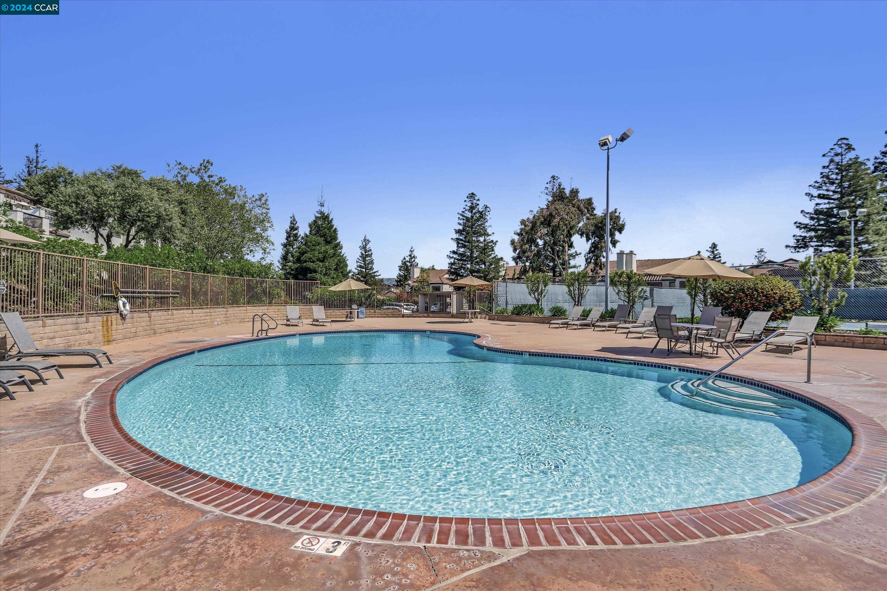 Detail Gallery Image 48 of 56 For 21117 Gary Dr #112,  Hayward,  CA 94546 - 3 Beds | 2 Baths