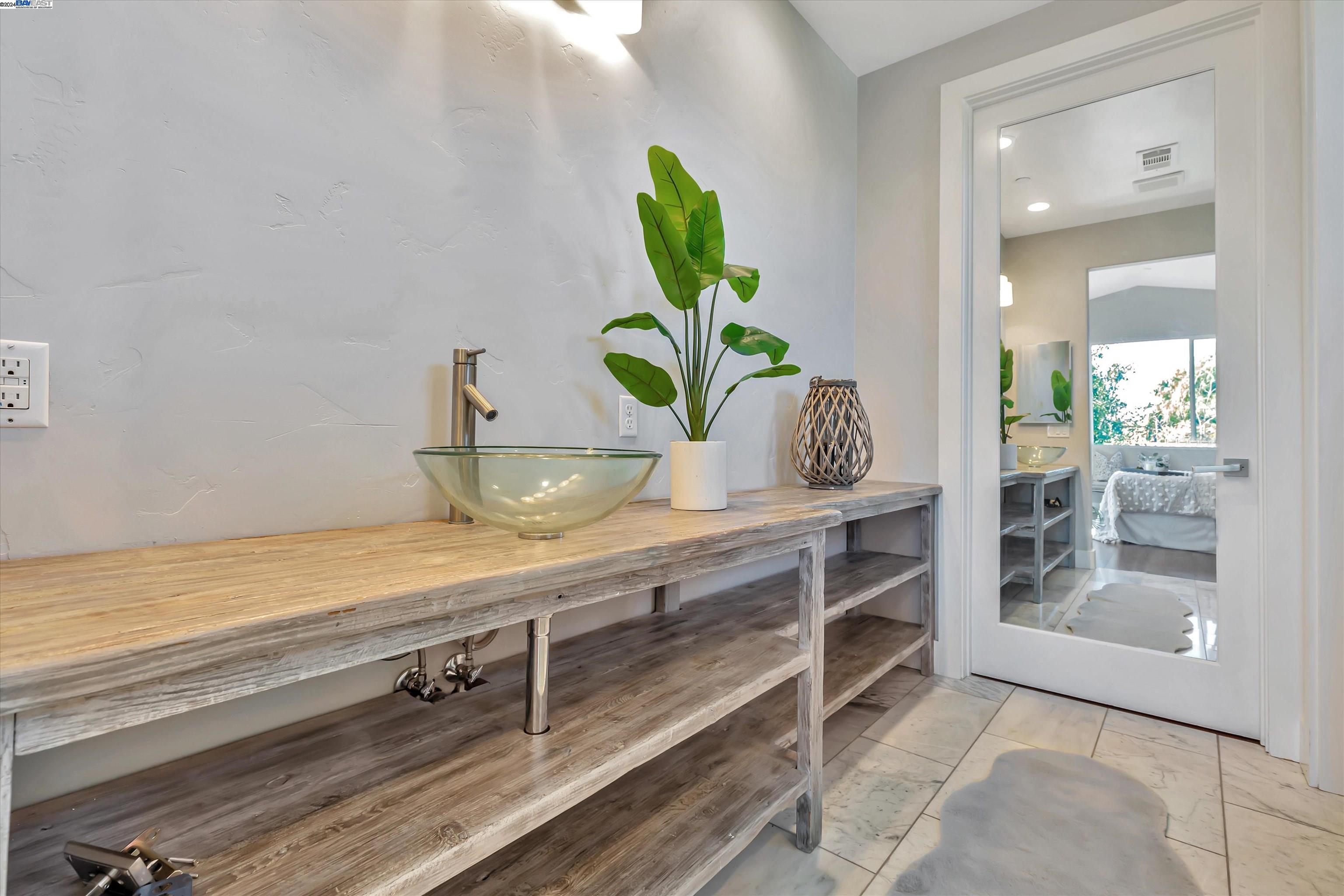 Detail Gallery Image 27 of 36 For 67 Bayview Ave, Bay Point,  CA 94565 - 5 Beds | 3/1 Baths