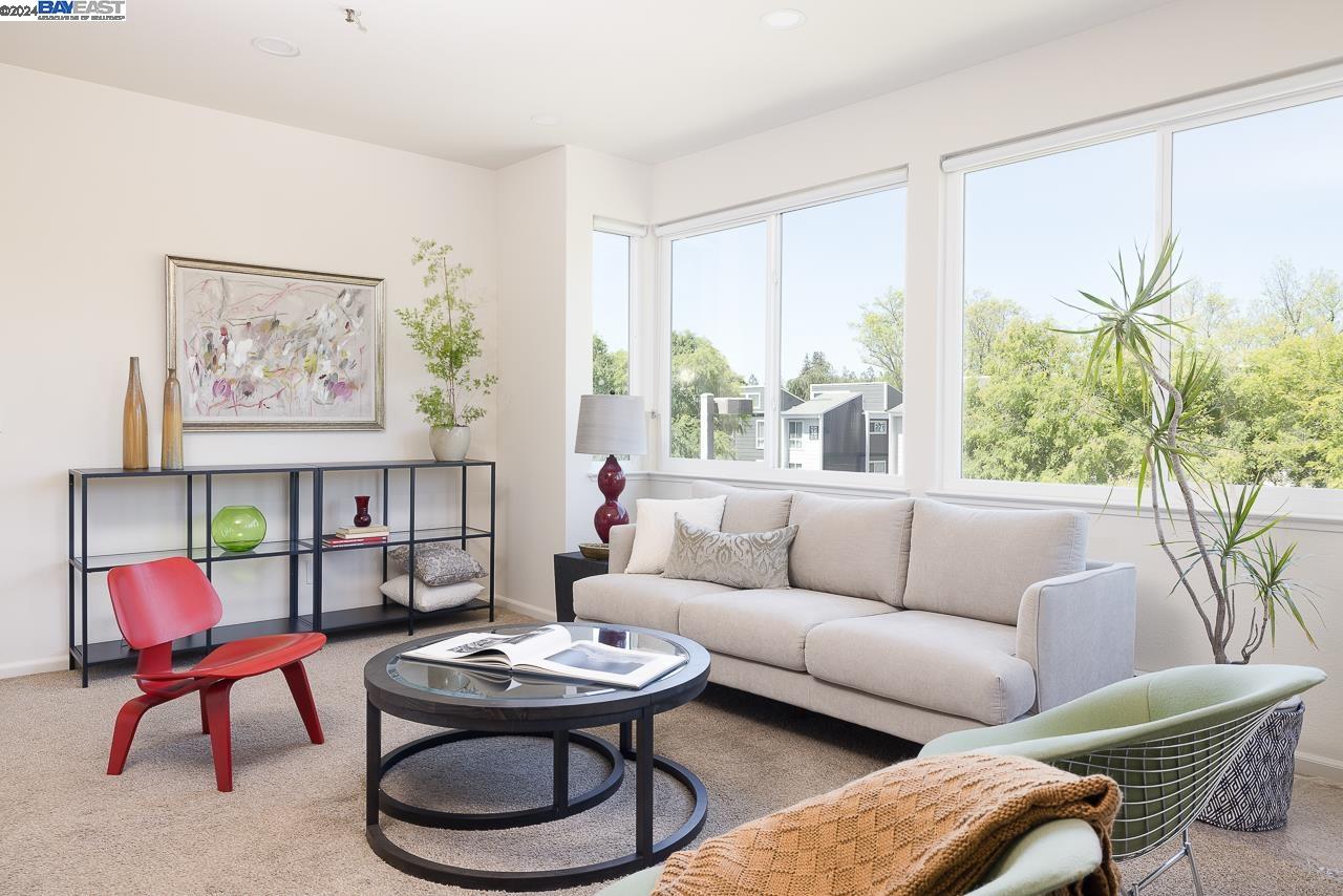Photo #2: 41058385 Listing 
