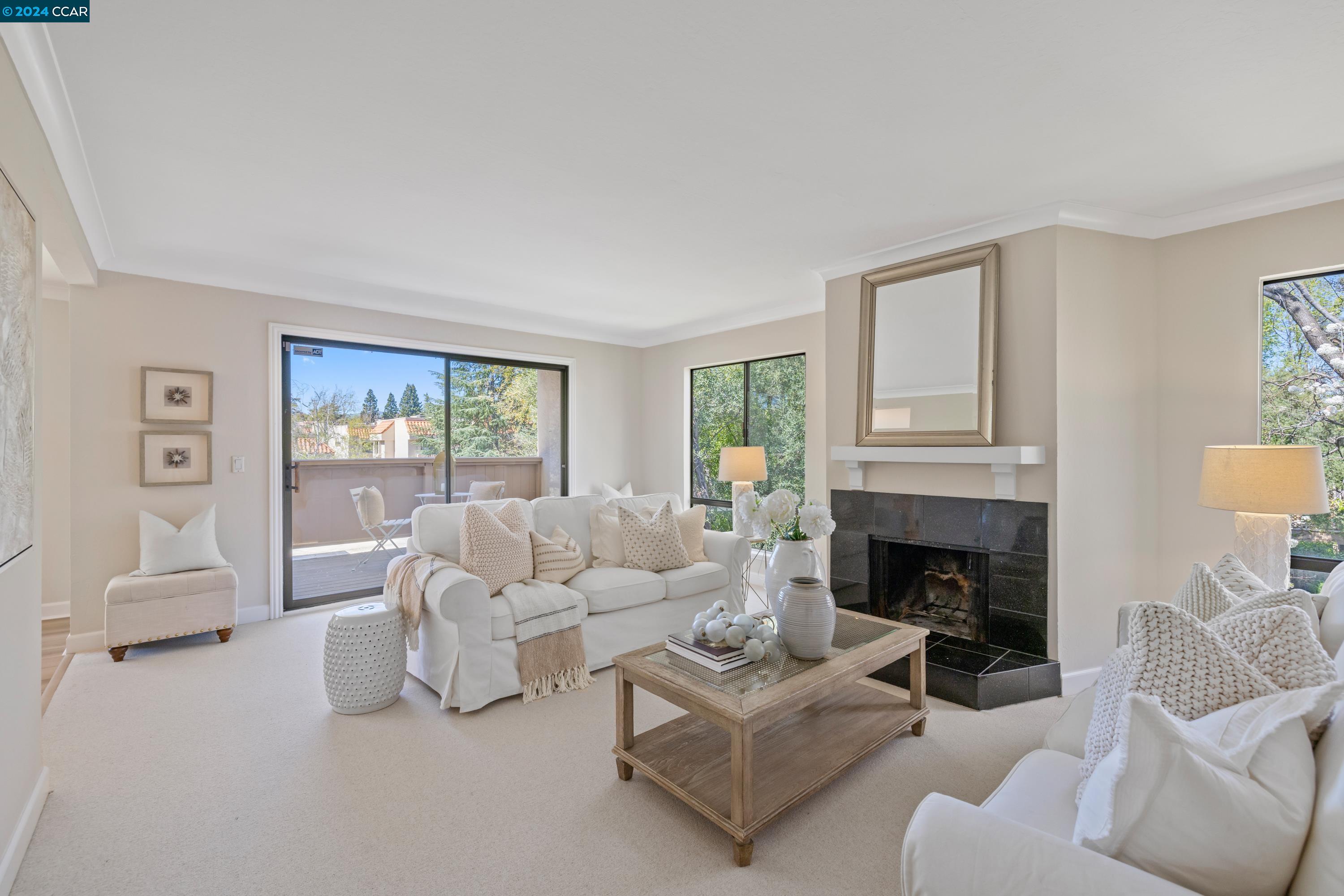 Detail Gallery Image 2 of 18 For 340 N Civic Dr #306,  Walnut Creek,  CA 94596 - 2 Beds | 2 Baths