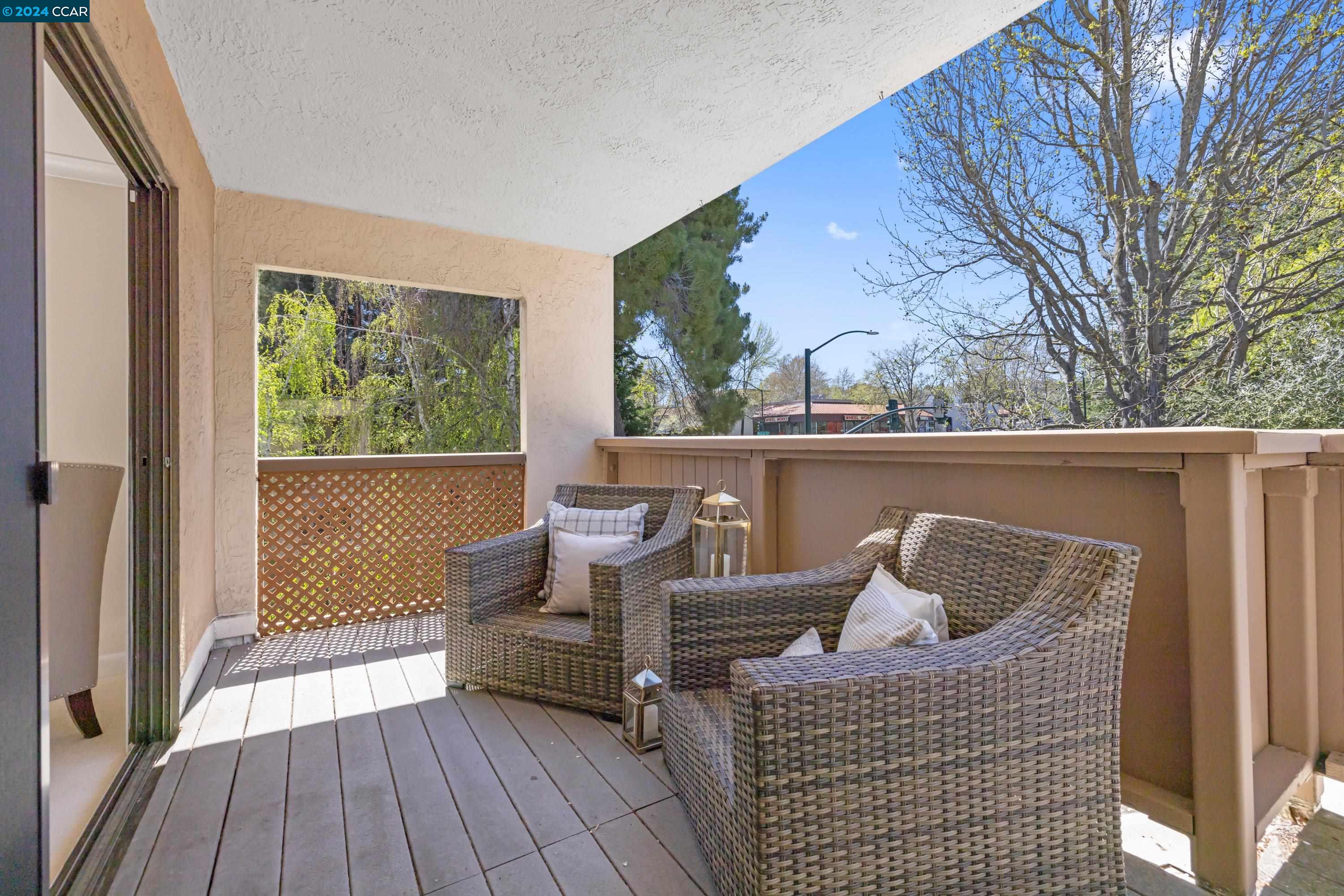 Detail Gallery Image 11 of 18 For 340 N Civic Dr #306,  Walnut Creek,  CA 94596 - 2 Beds | 2 Baths