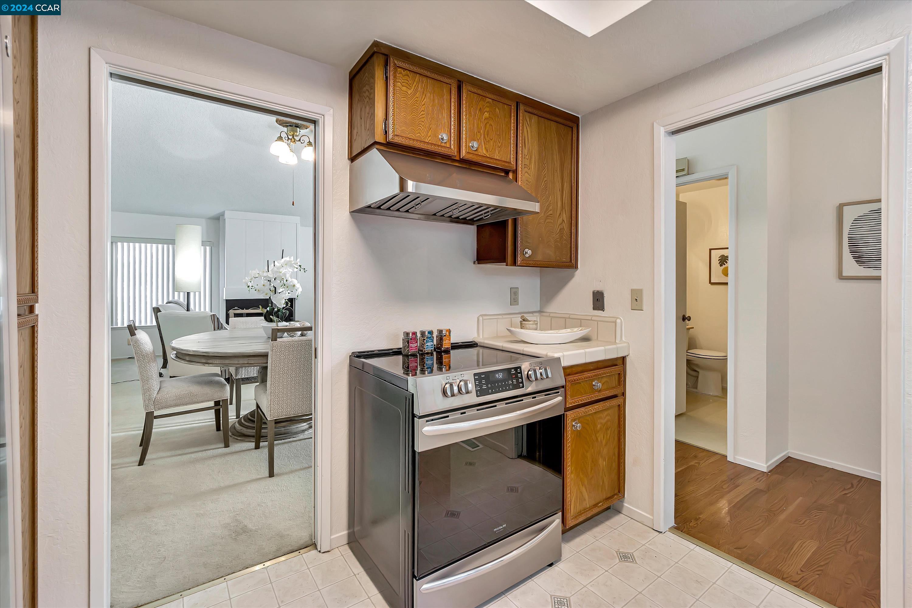 Photo #5: 41058417 Listing 