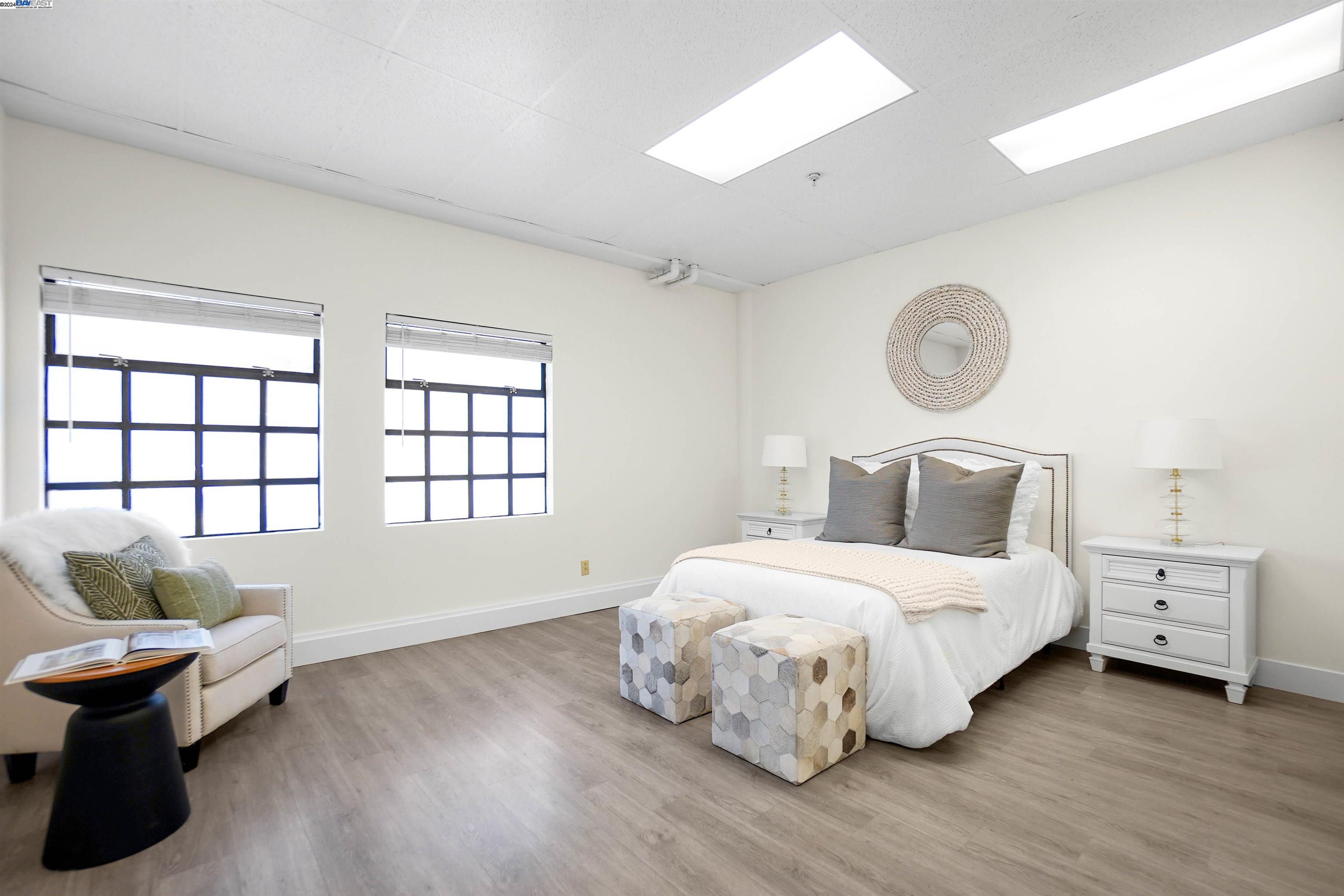 Detail Gallery Image 12 of 30 For 850 W Grand Ave #B,  Oakland,  CA 94607 - 2 Beds | 1 Baths