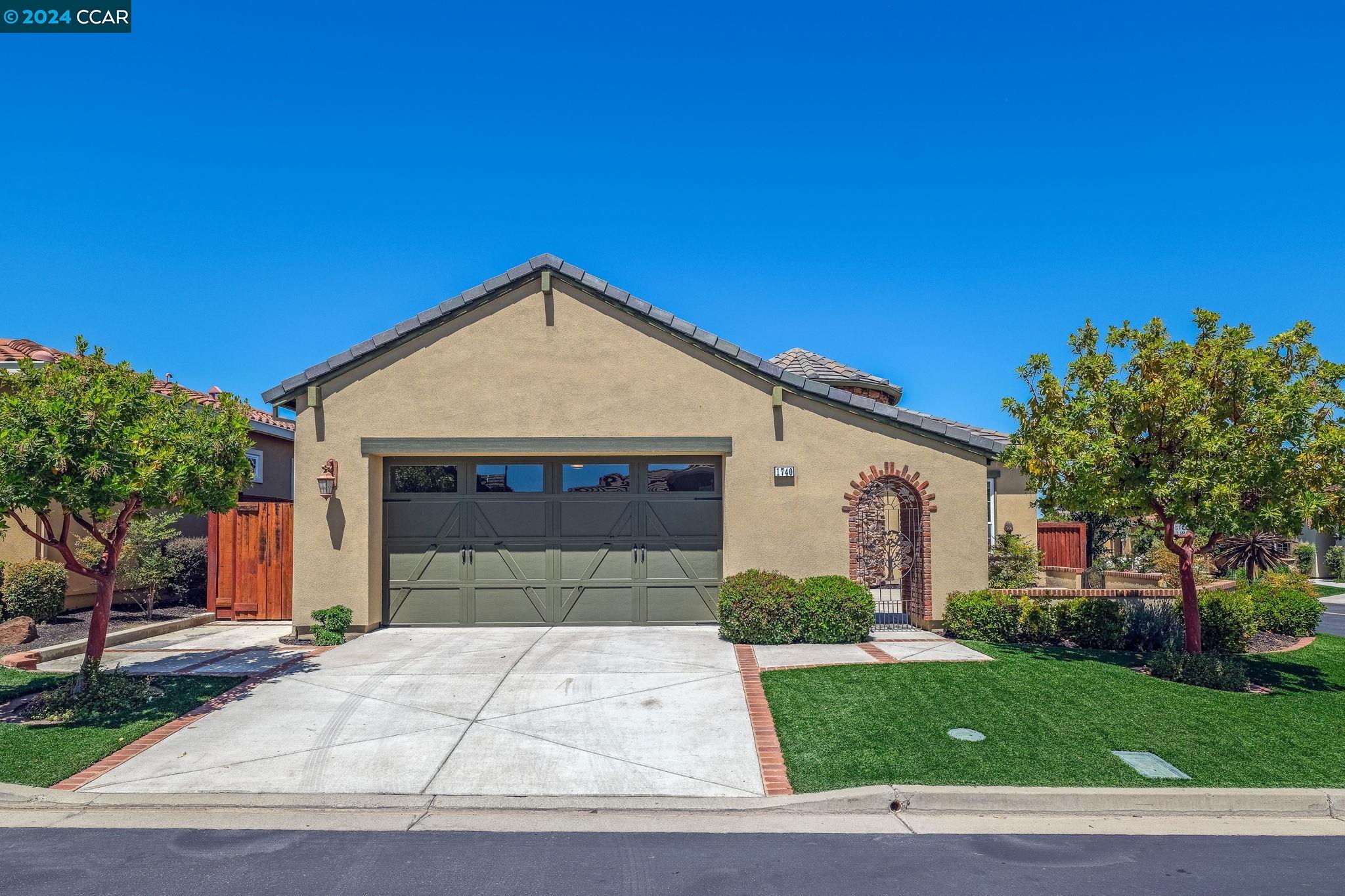 Detail Gallery Image 2 of 40 For 1740 Chardonnay Ln, Brentwood,  CA 94513 - 2 Beds | 2 Baths