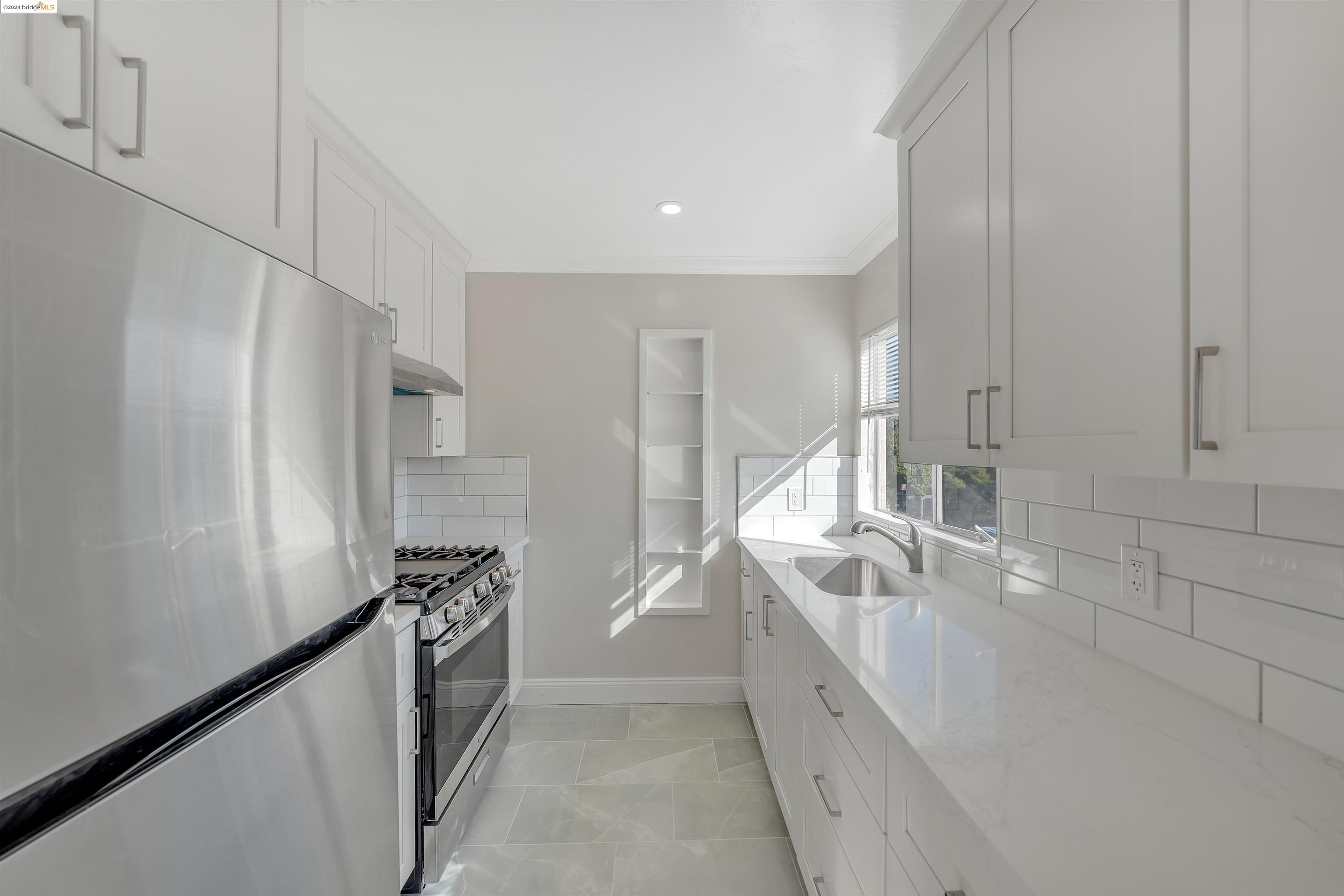 Detail Gallery Image 28 of 39 For 229 Macarthur, Oakland,  CA 94610 - 1 Beds | 1 Baths