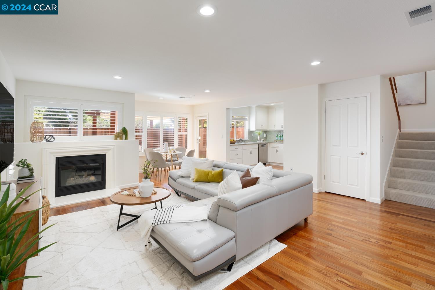 Photo #3: 41058456 Listing 