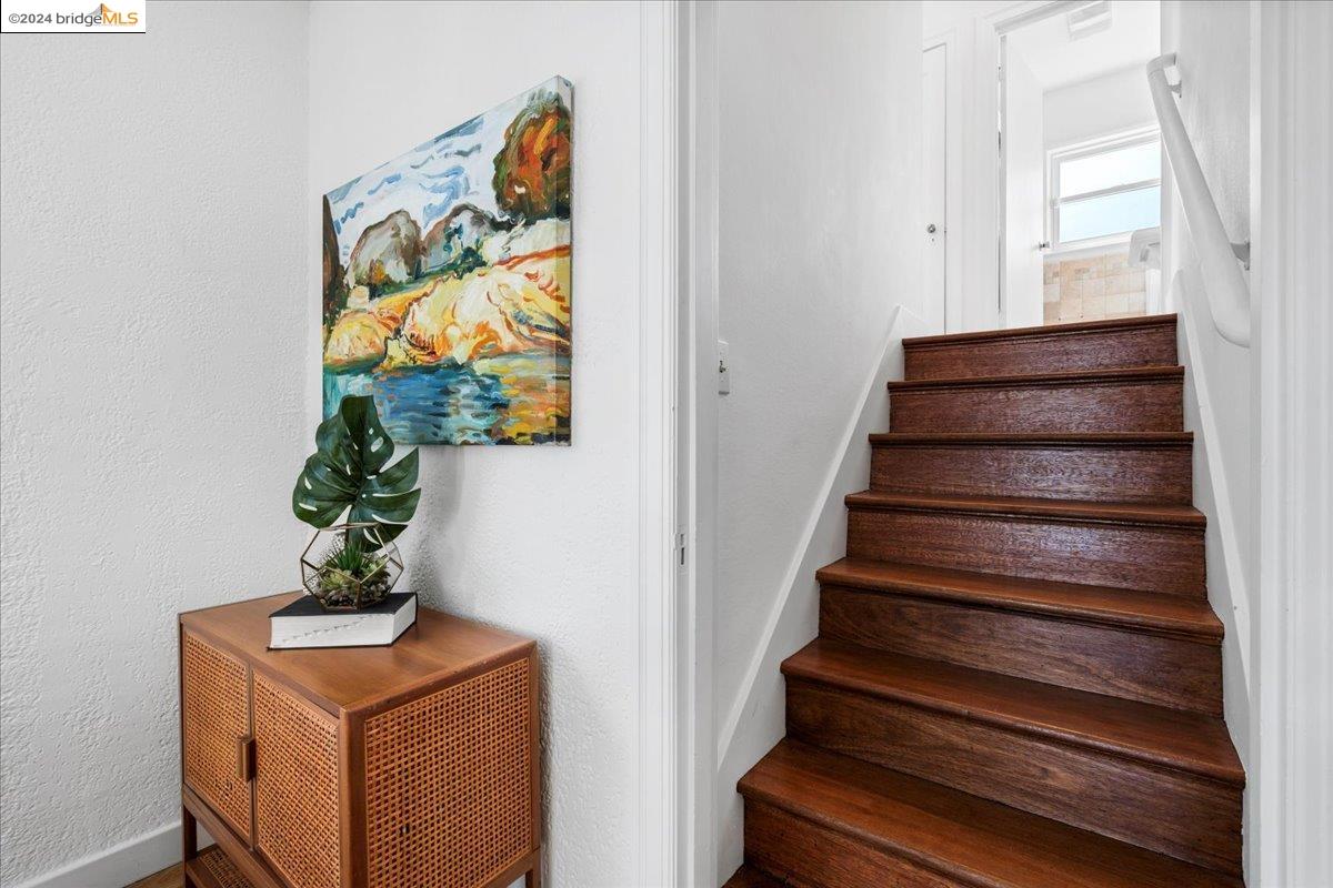 Detail Gallery Image 20 of 54 For 3233 Ardley Ave, Oakland,  CA 94602 - 2 Beds | 2 Baths