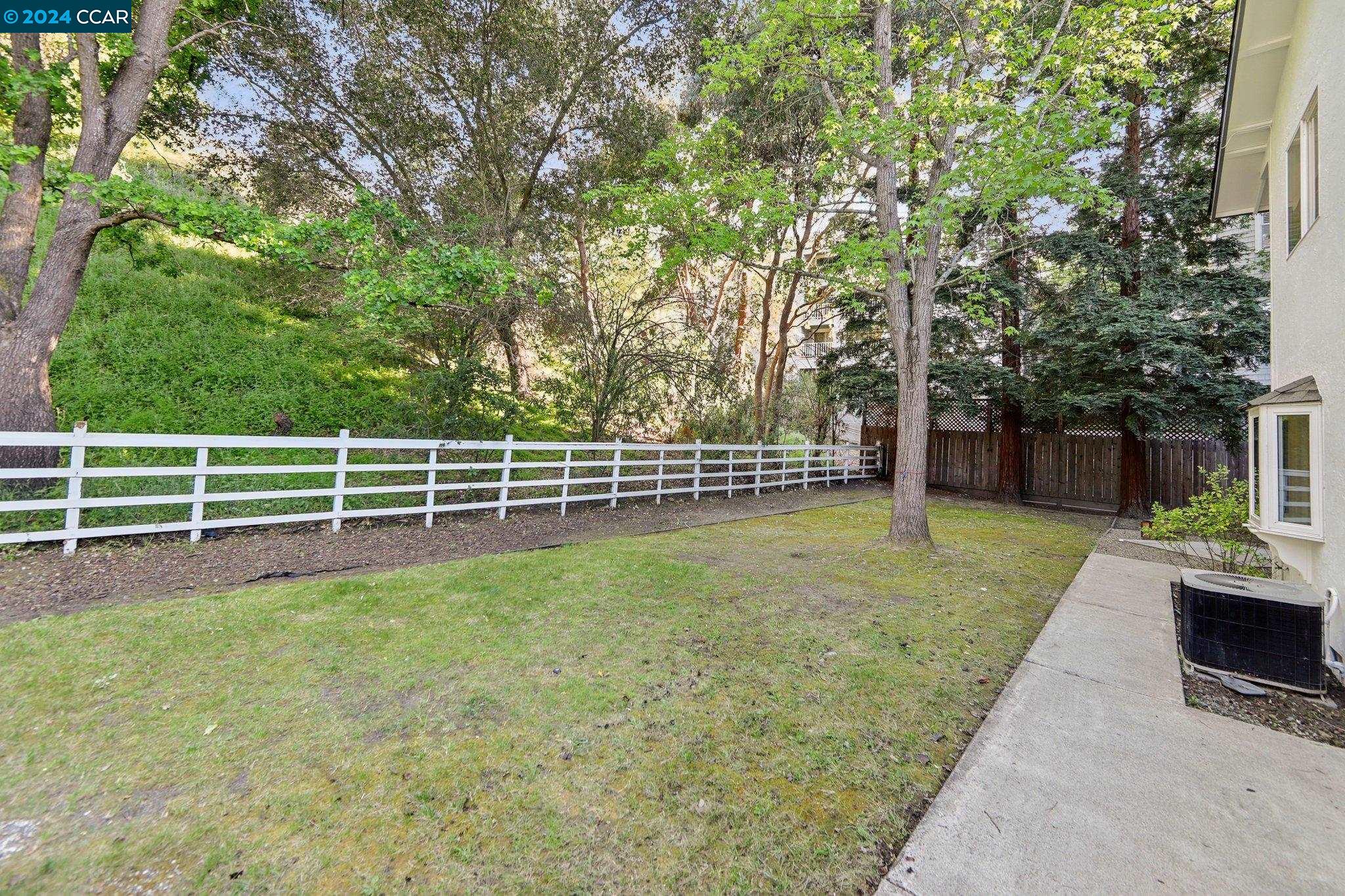 Detail Gallery Image 25 of 36 For 101 Panoramic Way, Walnut Creek,  CA 94595 - 4 Beds | 2 Baths