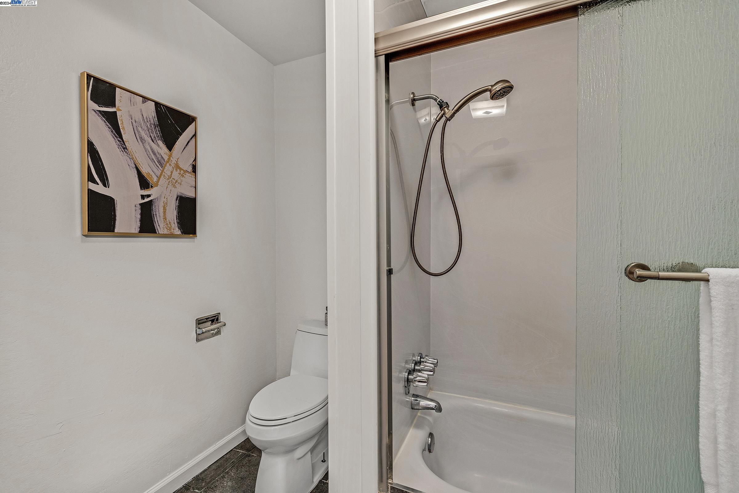 Detail Gallery Image 17 of 32 For 455 Crescent St #212,  Oakland,  CA 94610 - 1 Beds | 1 Baths