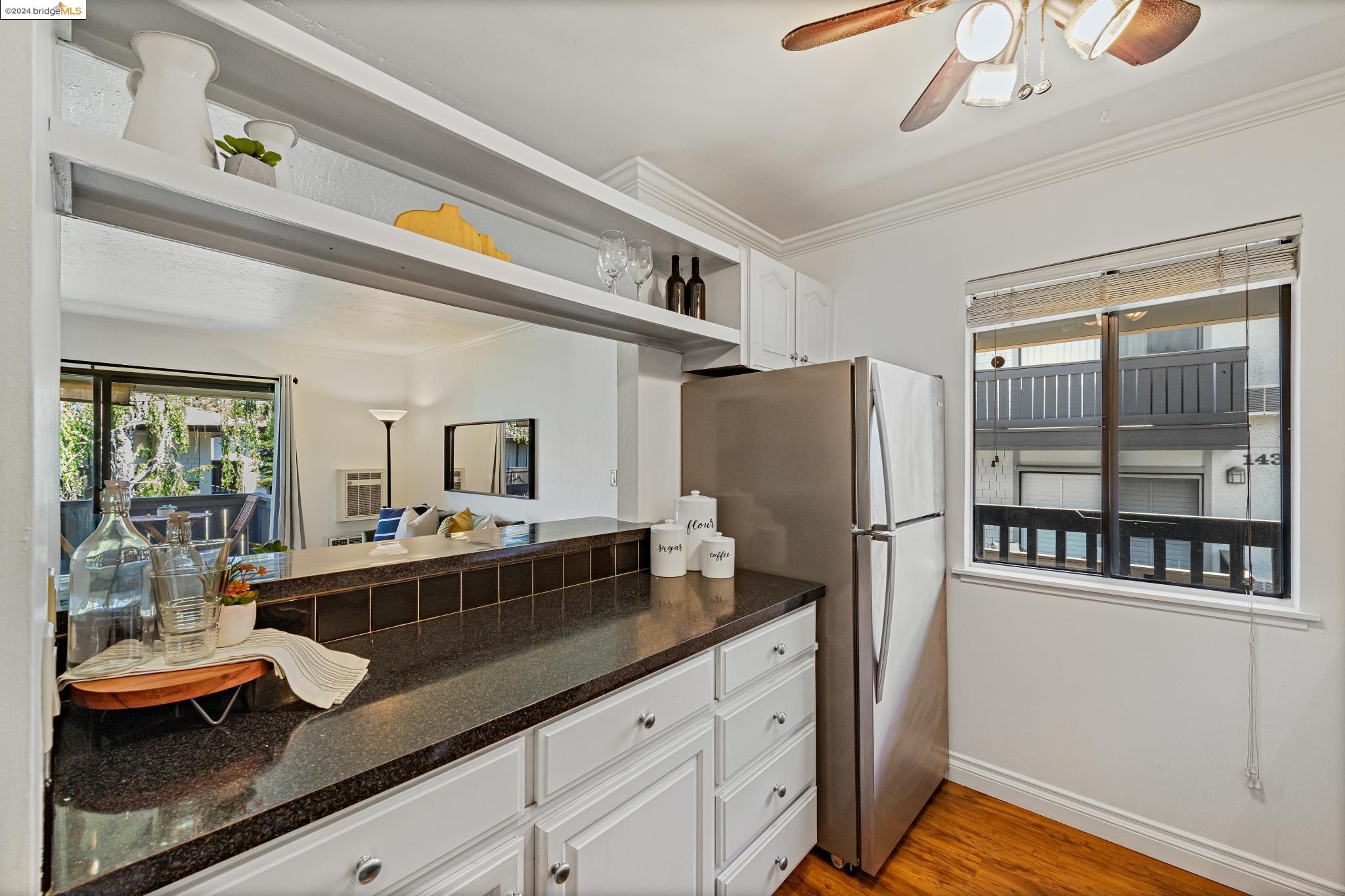 Detail Gallery Image 11 of 27 For 1435 Marchbanks Drive #8,  Walnut Creek,  CA 94598 - 1 Beds | 1 Baths