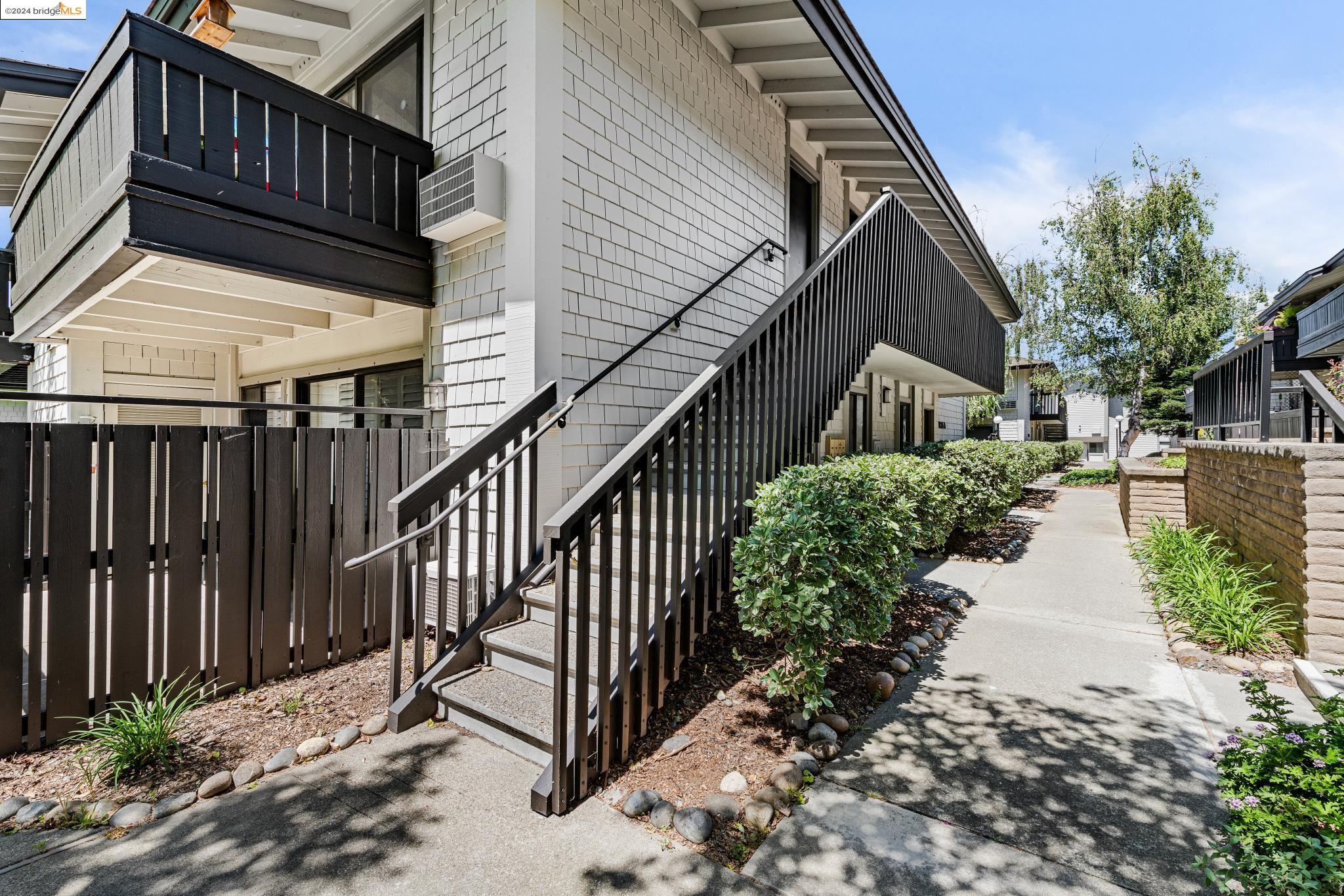 Detail Gallery Image 24 of 27 For 1435 Marchbanks Drive #8,  Walnut Creek,  CA 94598 - 1 Beds | 1 Baths
