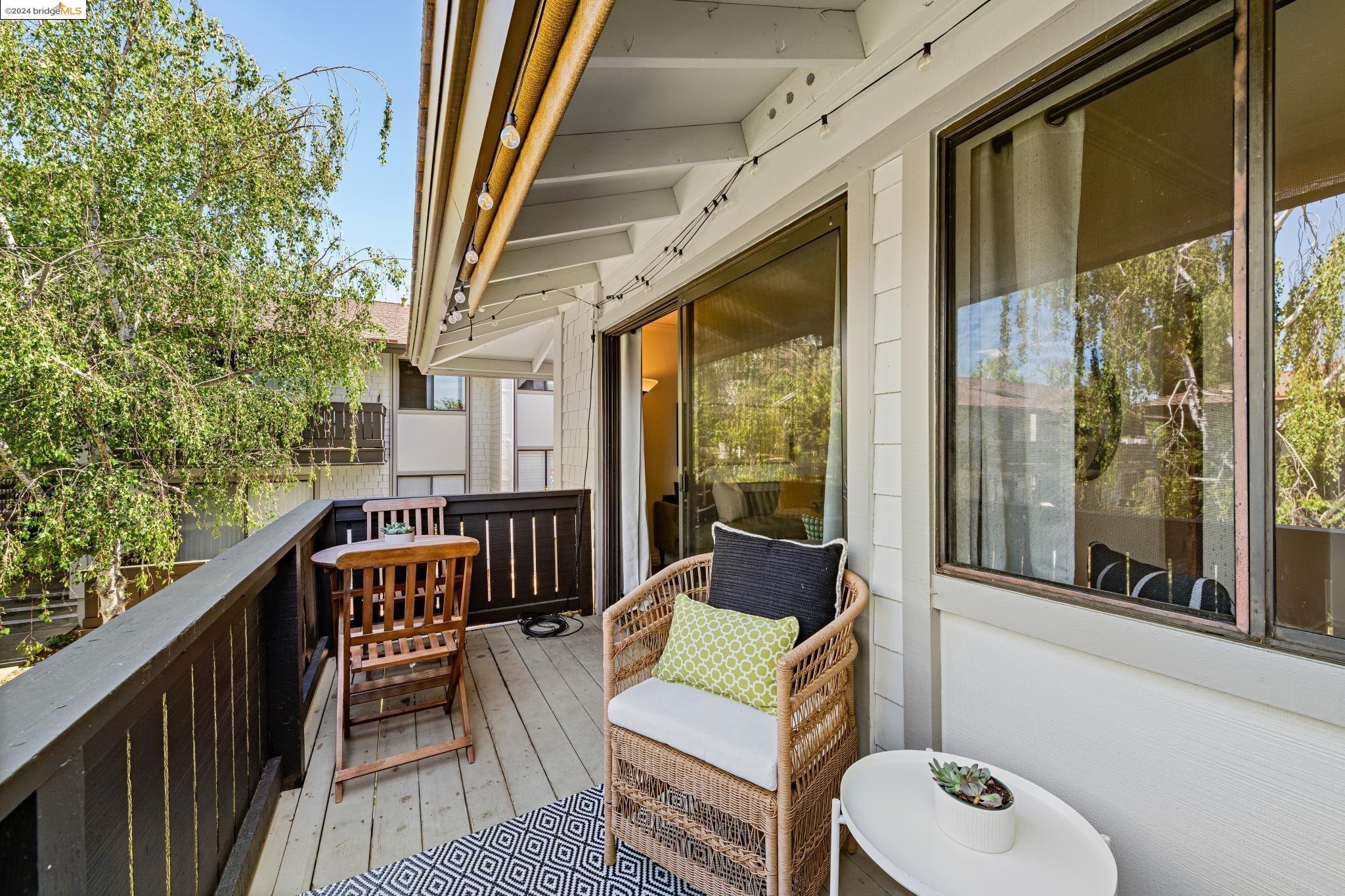 Detail Gallery Image 6 of 27 For 1435 Marchbanks Drive #8,  Walnut Creek,  CA 94598 - 1 Beds | 1 Baths