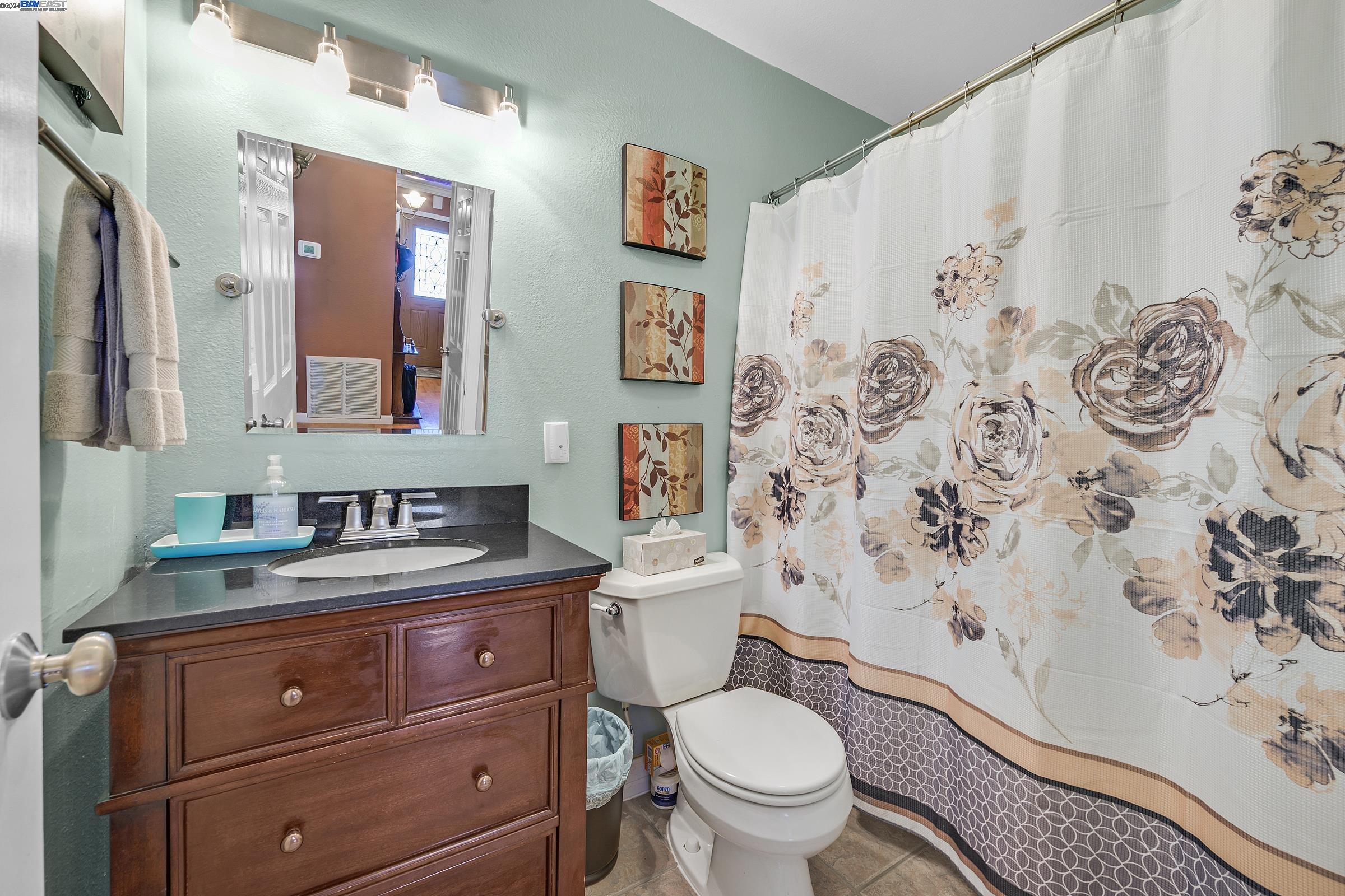 Detail Gallery Image 16 of 30 For 1069 Marigold Rd, Livermore,  CA 94551 - 2 Beds | 2 Baths