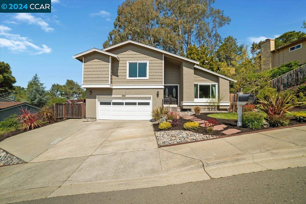 Detail Gallery Image 1 of 1 For 3496 Skyline Dr, Hayward,  CA 94542 - 3 Beds | 2/1 Baths