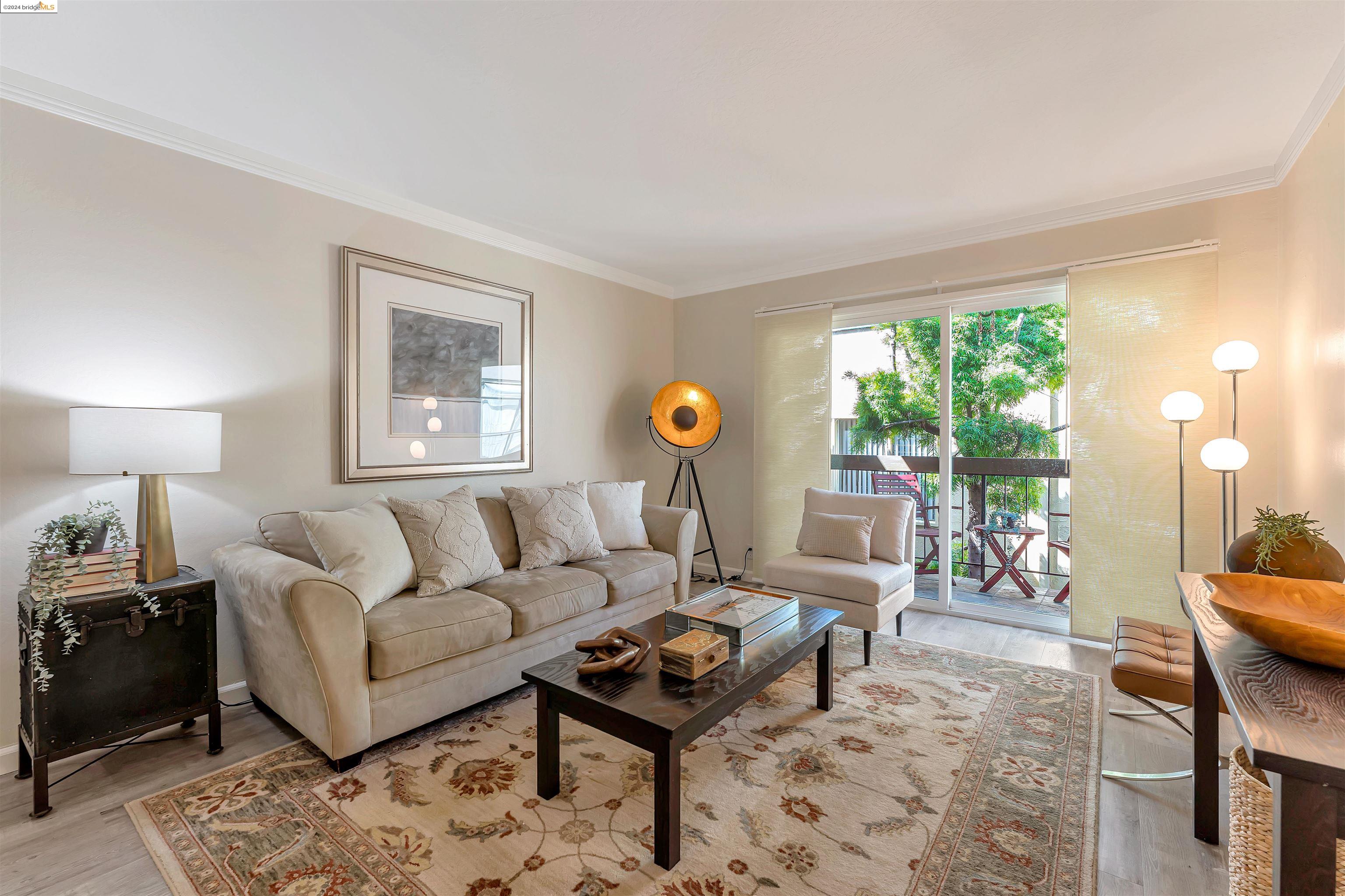 Detail Gallery Image 10 of 38 For 5335 Broadway Terrace #303,  Oakland,  CA 94618-1406 - 1 Beds | 1 Baths