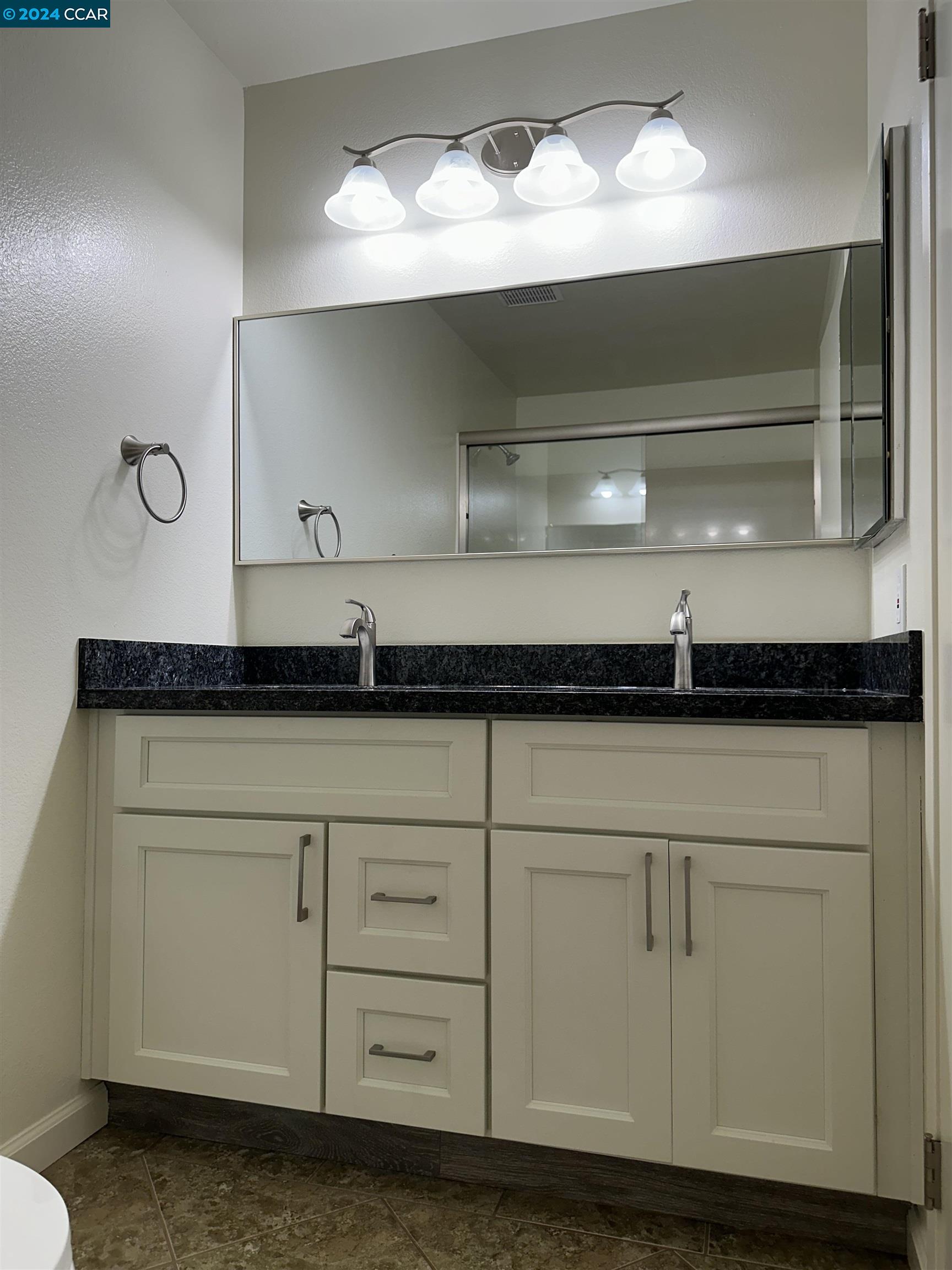 Detail Gallery Image 13 of 16 For 161 Tuscany Ct, Hercules,  CA 94547 - 2 Beds | 2 Baths