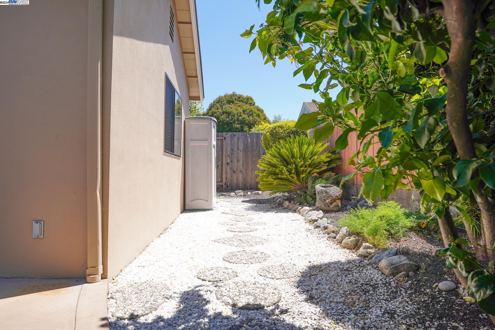 Detail Gallery Image 31 of 35 For 14301 Corvallis St, San Leandro,  CA 94579 - 3 Beds | 2 Baths