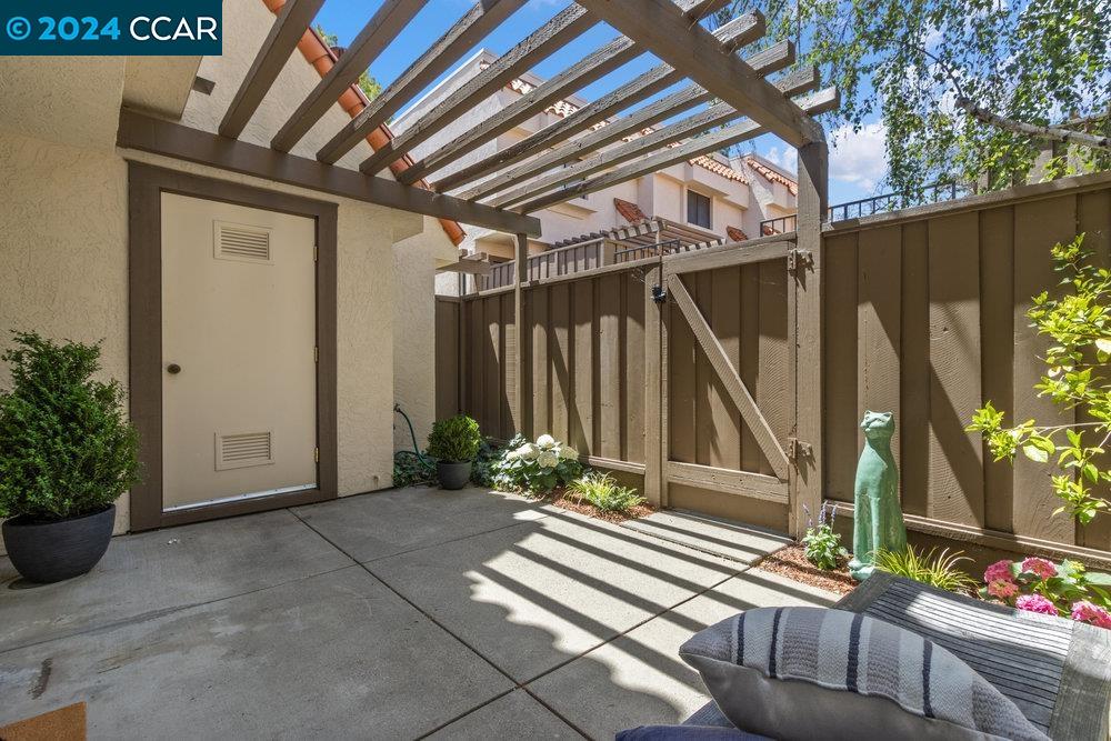 Detail Gallery Image 35 of 43 For 588 Churchill Downs Ct., Walnut Creek,  CA 94597-7601 - 3 Beds | 2/1 Baths