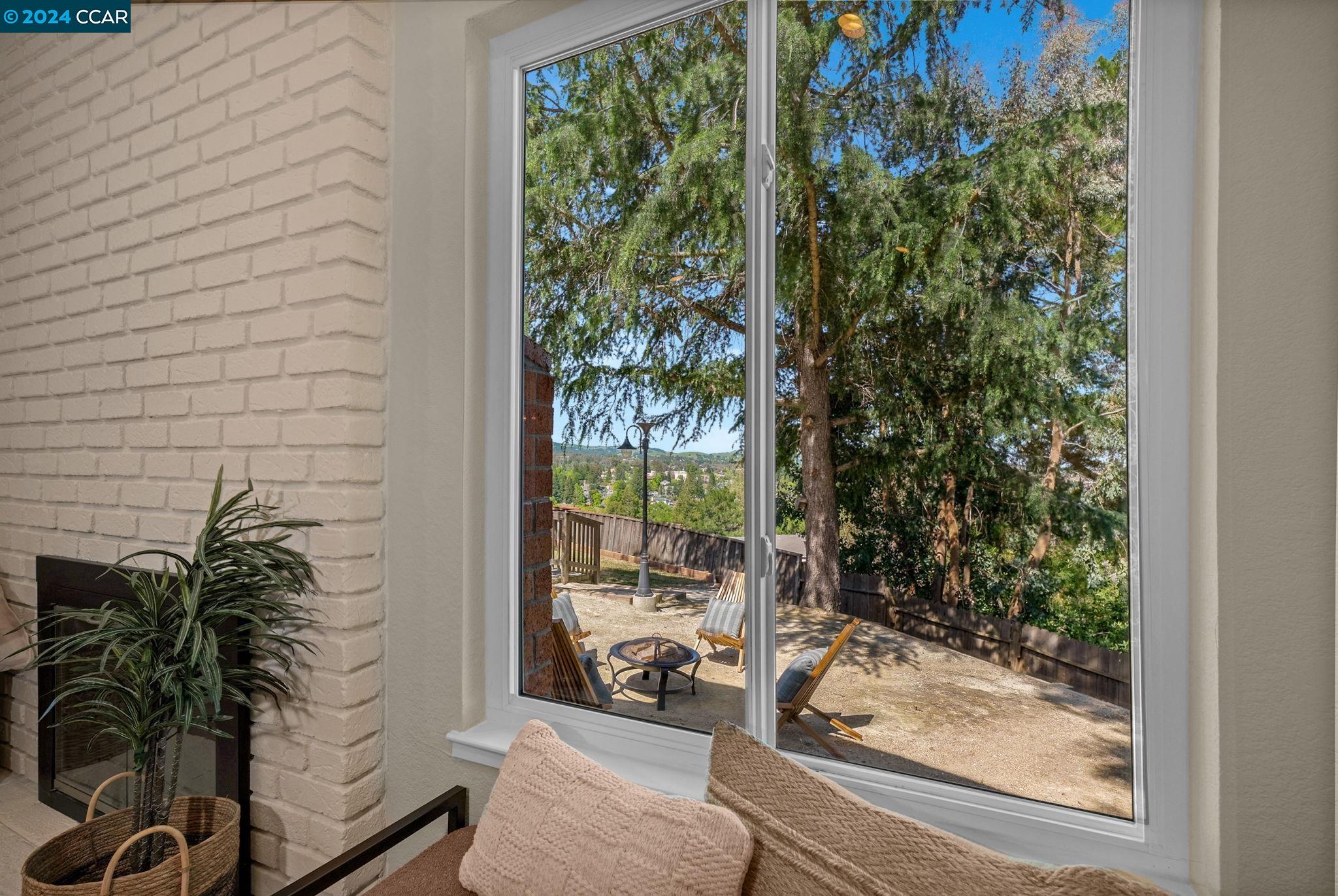 Detail Gallery Image 21 of 55 For 225 Holiday Hills Dr, Martinez,  CA 94553 - 4 Beds | 2 Baths